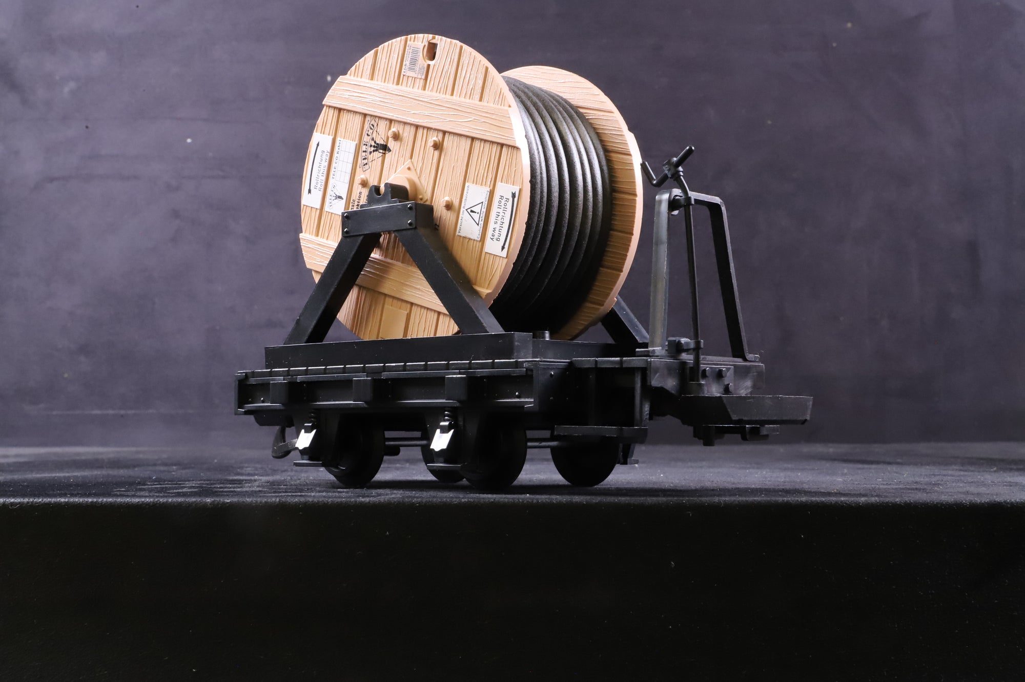 LGB G 43170 2 Cable Wagons with Loads