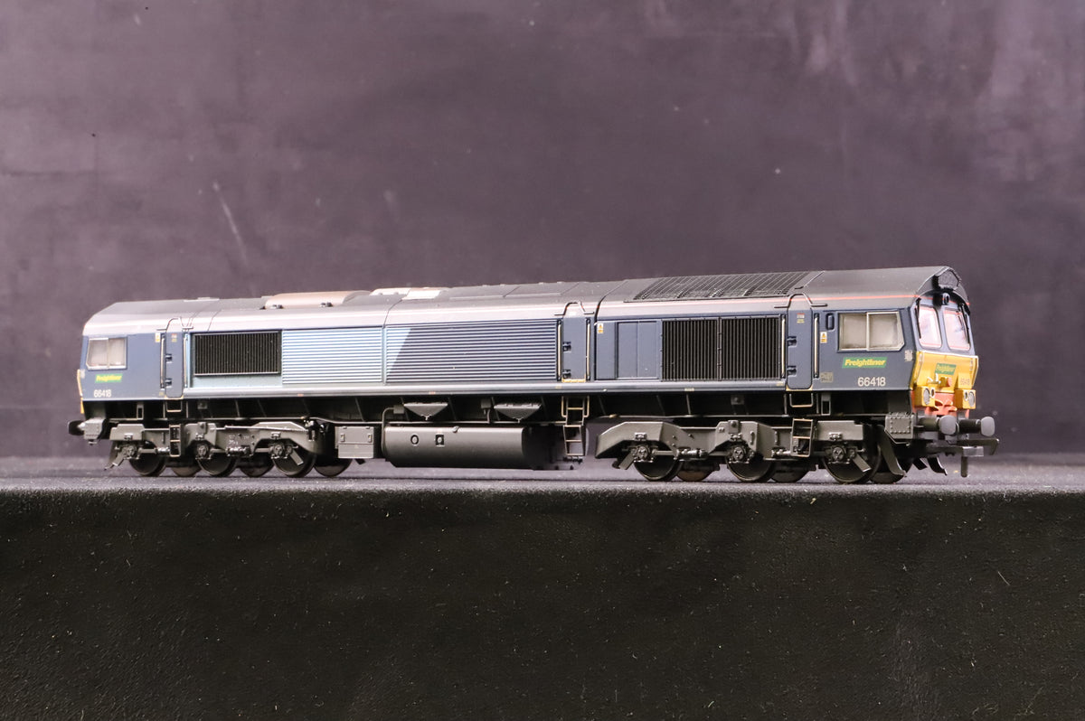 Bachmann OO 32-976Z Class 66 66418 in Freightliner Livery (EX-DRS) - Weathered