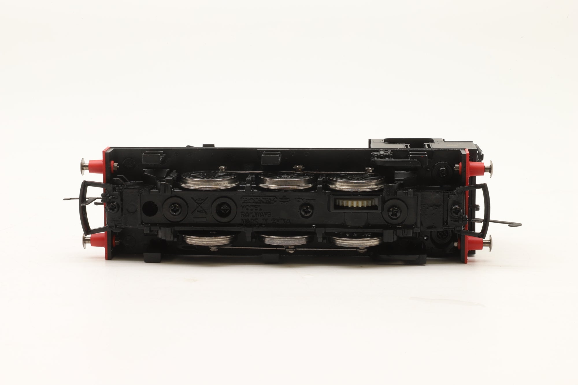 WORKSHOP Hornby OO R2855 Class J94 '68010' BR Black L/C