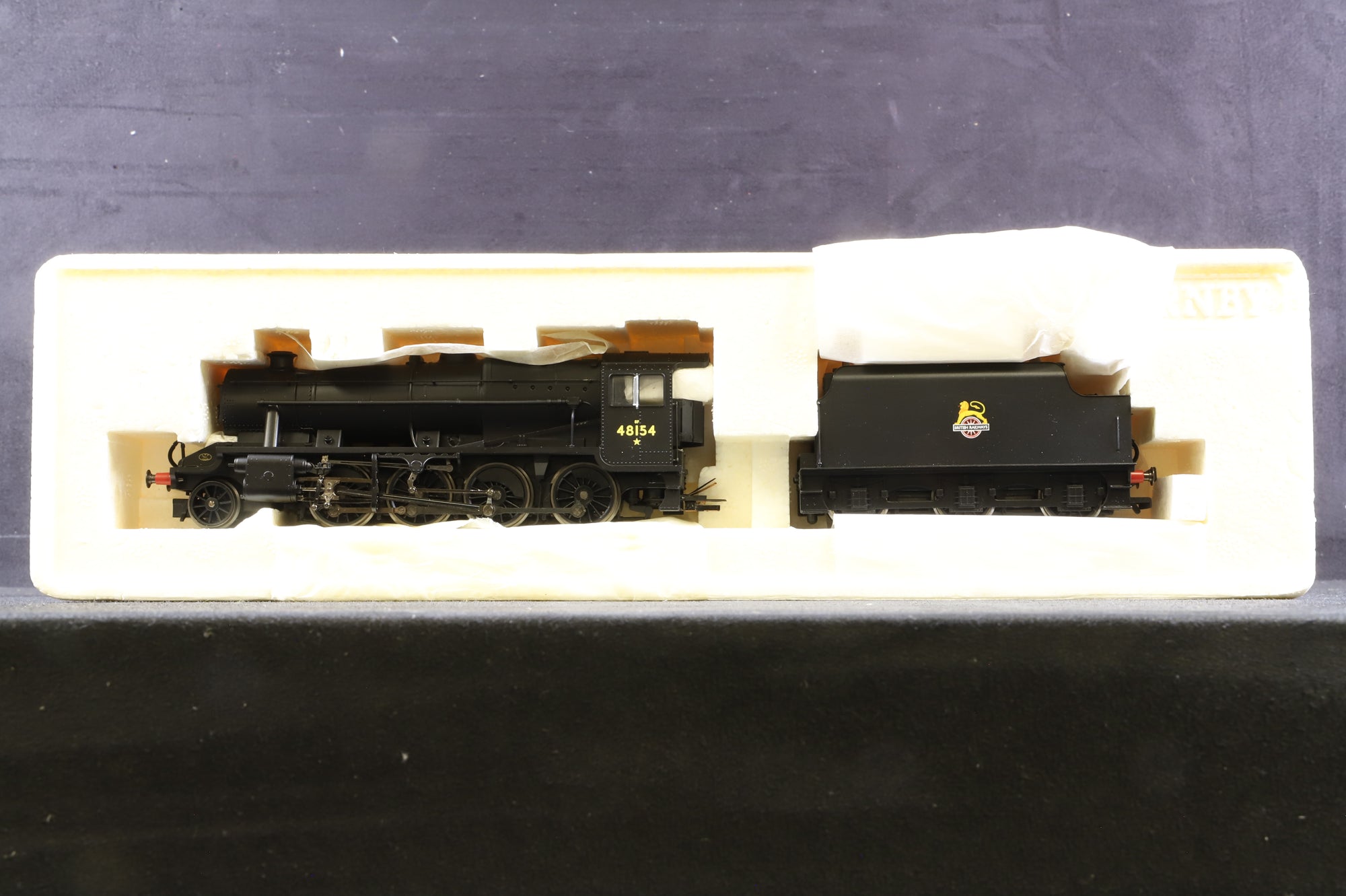 Hornby OO R2229 Class 8f '48154' BR Black E/C