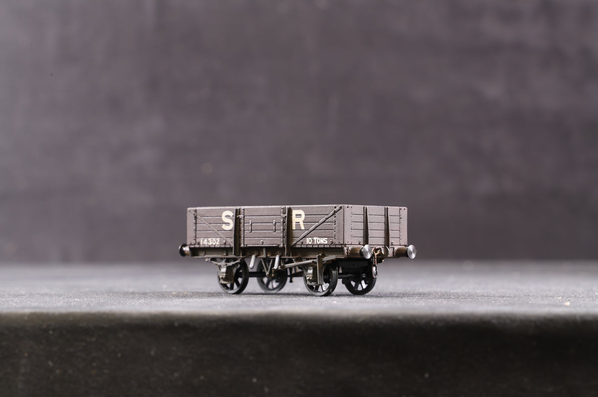 P4 Kit Built Rake Of 6 SR Weathered Wagons