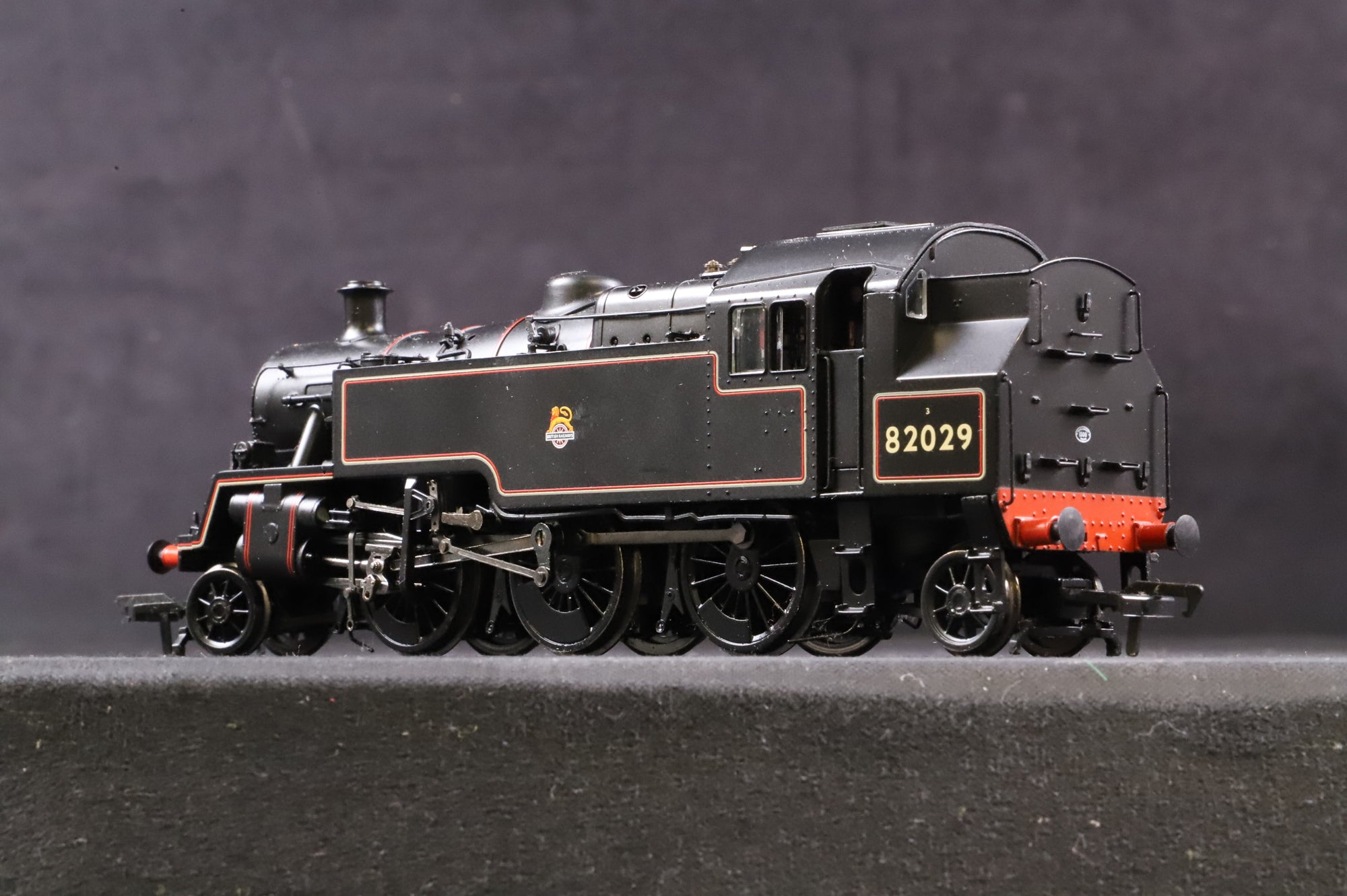 Bachmann OO 31-975 Class 3MT 82029 in Lined BR Black w/ Early Crests