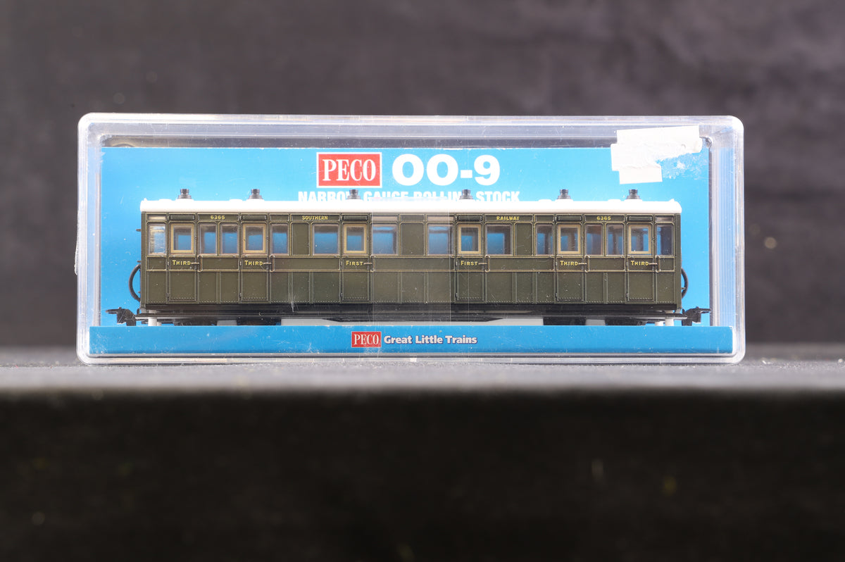 Peco OO9 GR-401B Rake Of 3 SR Livery Composite Coaches &#39;No6365&#39;