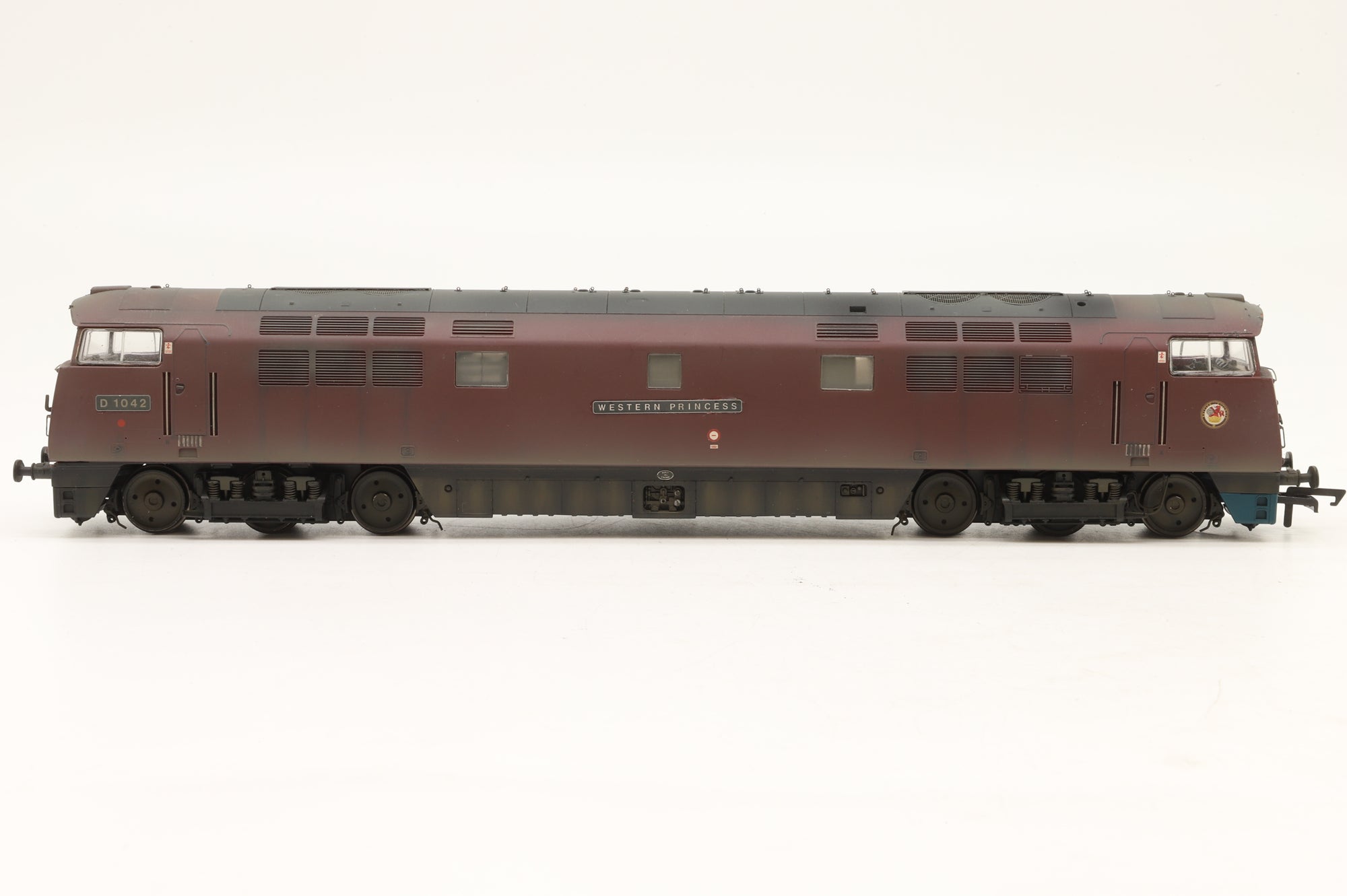 Dapol OO D1003X Class 52 'D1042' 'Western Princess' Maroon Weathered