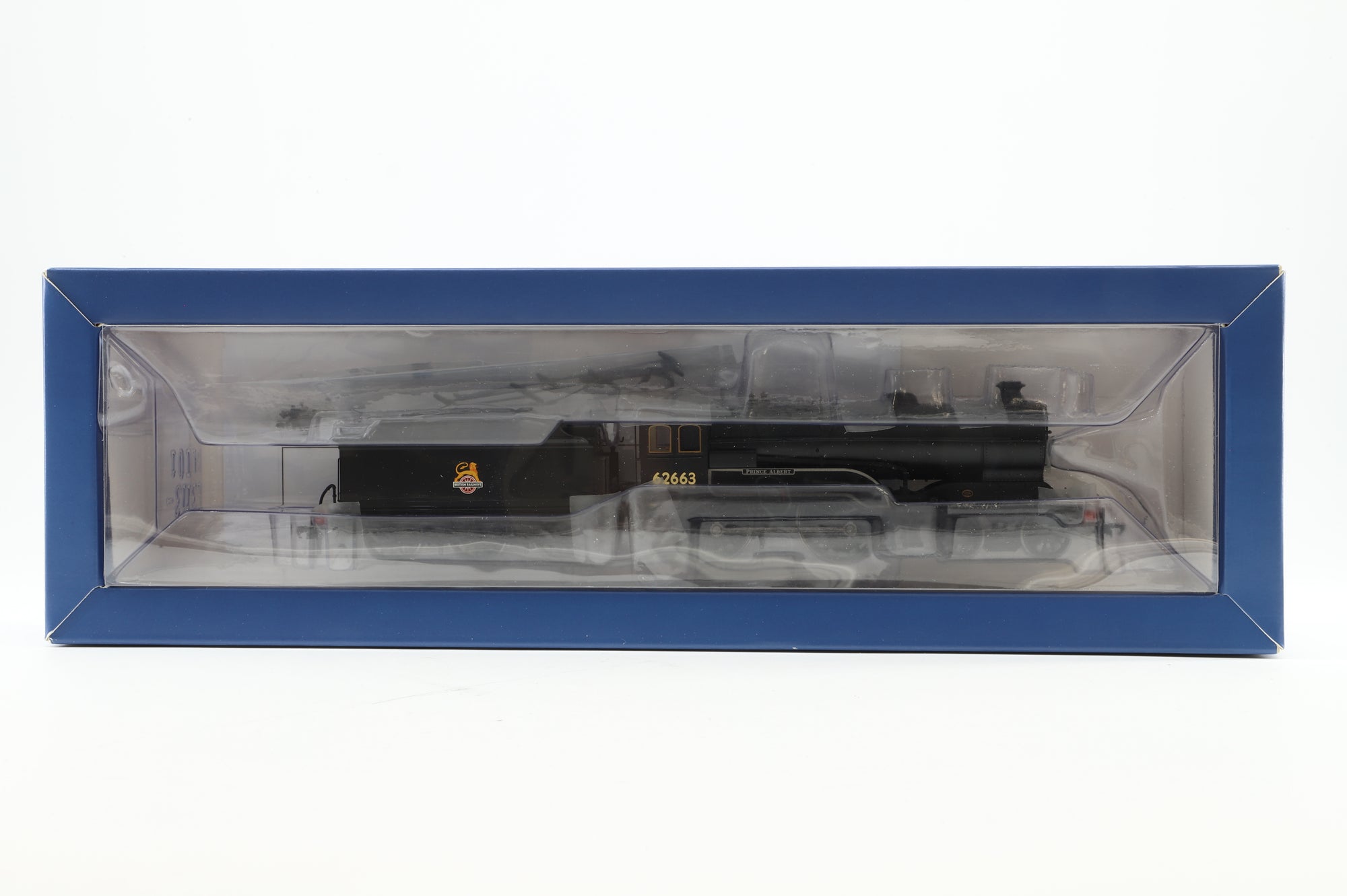 Bachmann OO 31-146 Class D11 62663 'Prince Albert' in BR Black w/ Early Crests