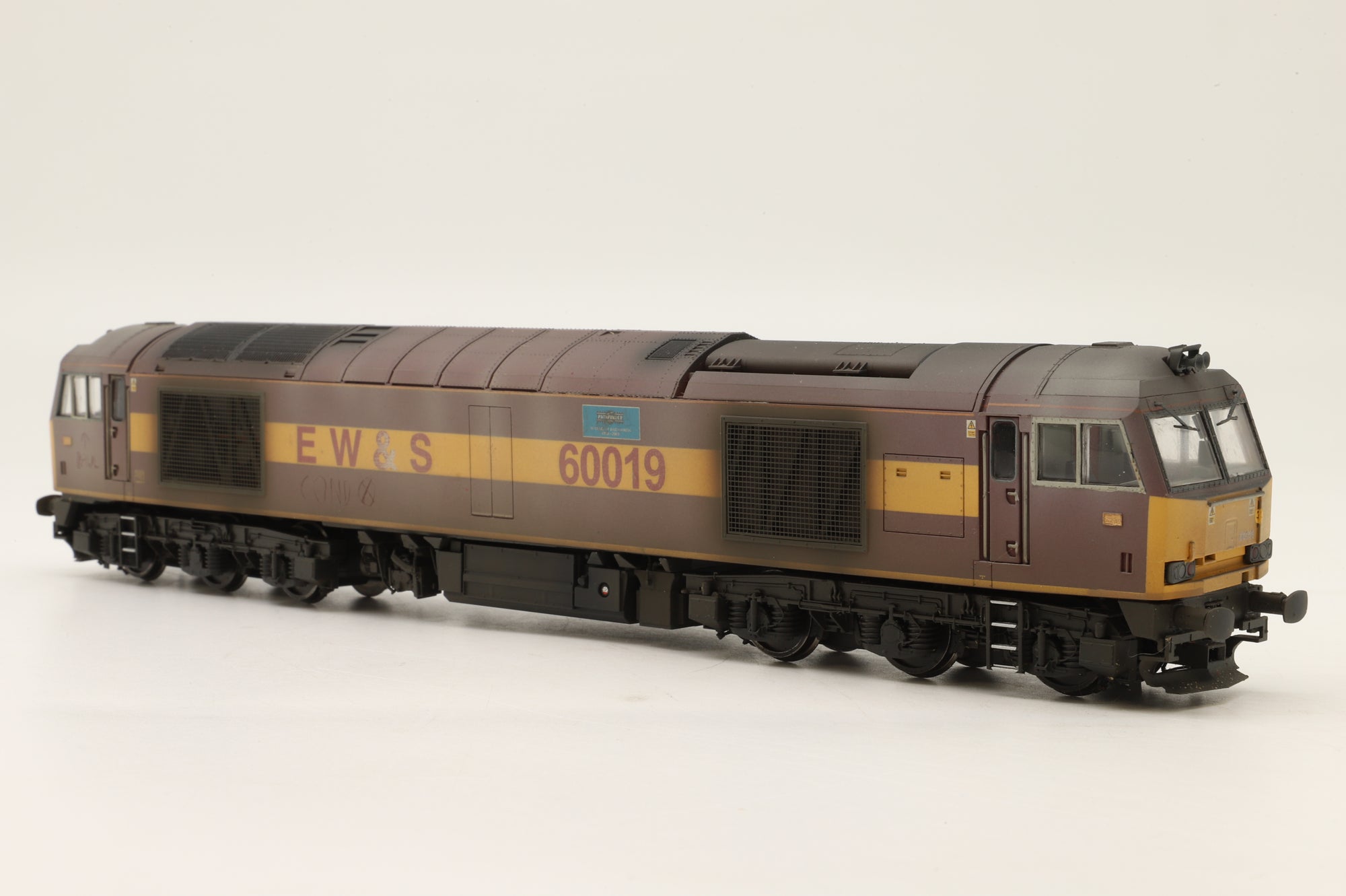 Hornby OO Class 60 60019 'Pathfinder' in EWS Livery – DCC Sound & Weathered
