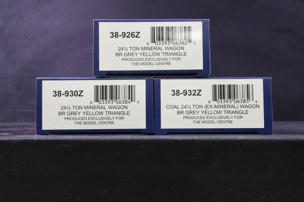 Bachmann OO 38-926Z/30Z/32Z Rake of 3 24.5T Mineral Wagons in BR Grey w/ Yellow Triangles