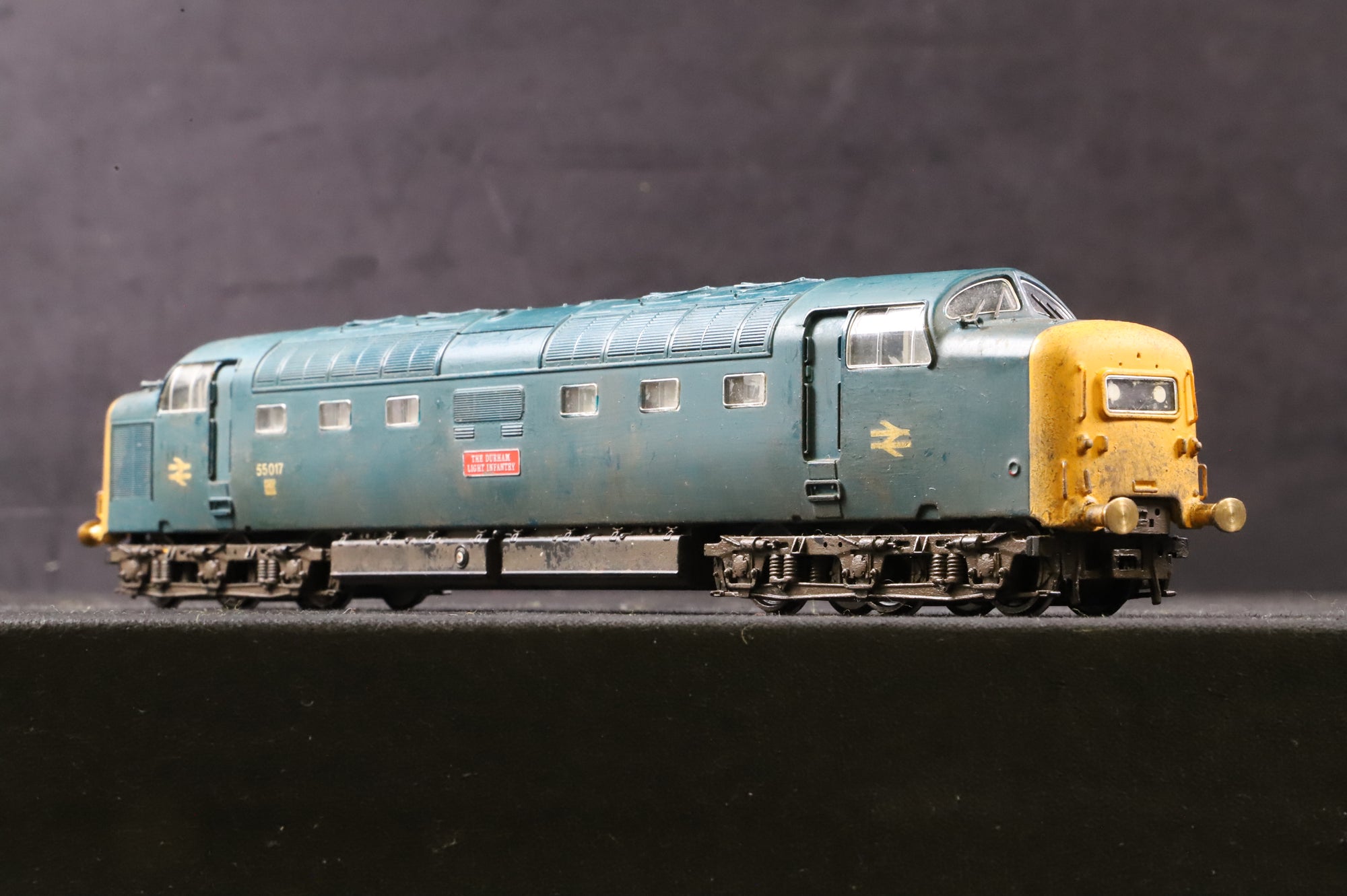 WORKSHOP Bachmann OO Class 55 Deltic 55017 'Durham Light Infantry' in BR Blue - Weathered