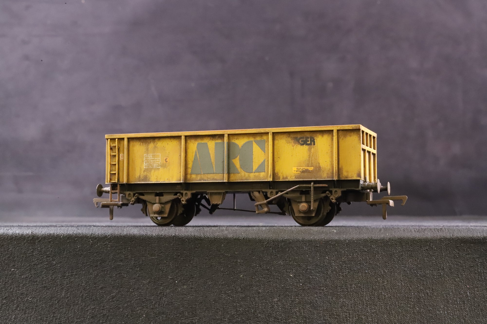 Bachmann OO Rake of 5 46T PNA Box Mineral Wagons, Inc. 37-552B & 4 x 37-552A
