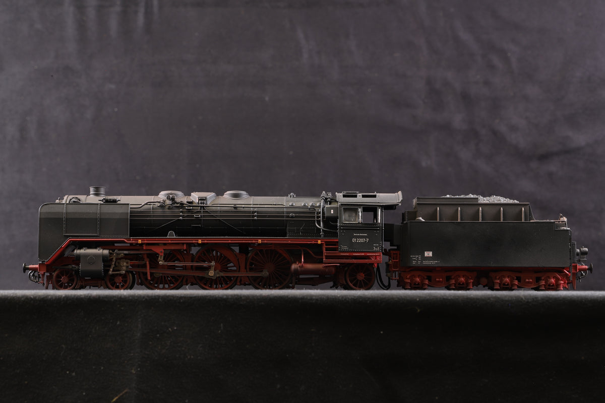 Roco HO HR2281 Dampflokomotive BR01 2207-7, DB Epoch IV