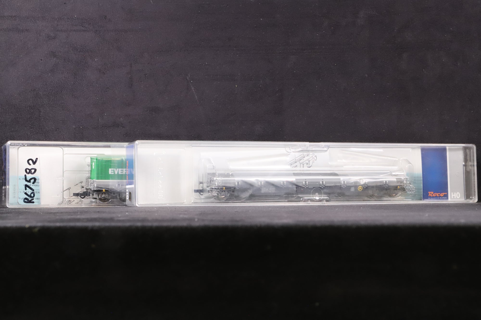 Roco HO Pair of SBB Stake Wagons, Incl. 66752 & 67582