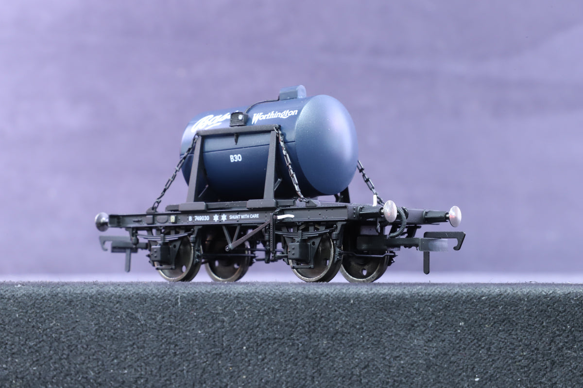 Clark Railworks OO Gauge C3020 Demountable Tank Wagon &#39;B749030&#39;, Bass Worthington