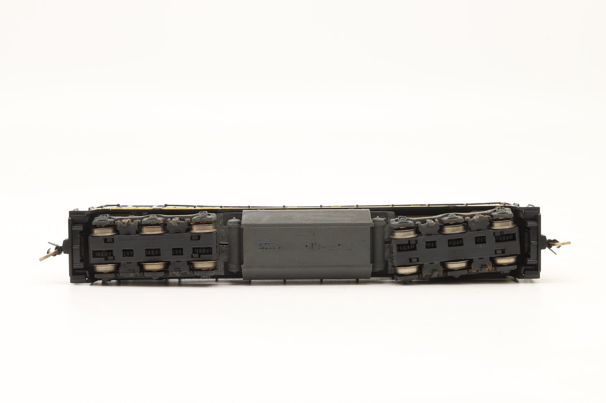 Kato N 176-308 C30-7 7012 in CSX Blue/Yellow