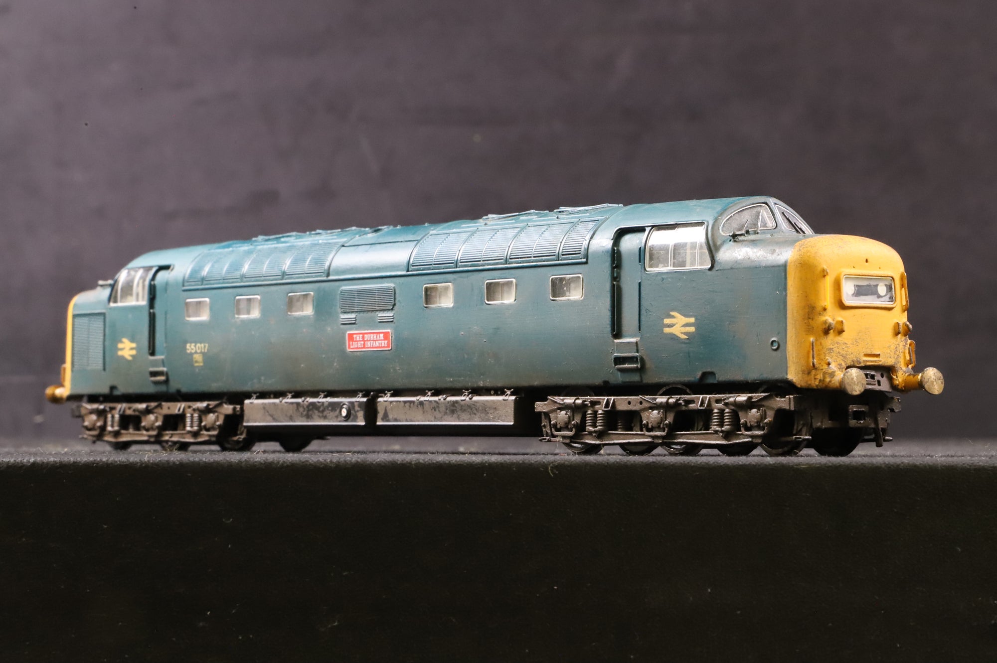 WORKSHOP Bachmann OO Class 55 Deltic 55017 'Durham Light Infantry' in BR Blue - Weathered