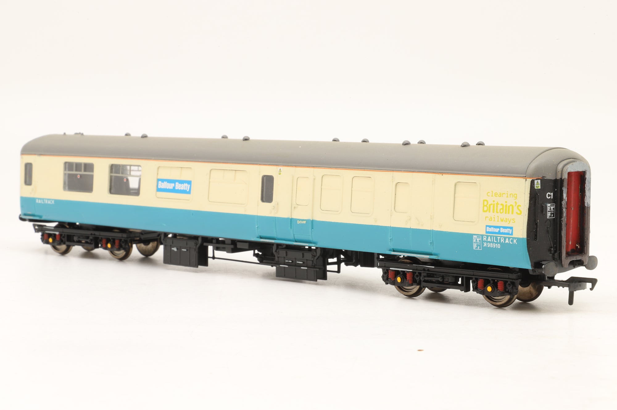 Bachmannn OO Mk2A BSO DR98910 in Railtrack/Balfour Beatty Blue/White