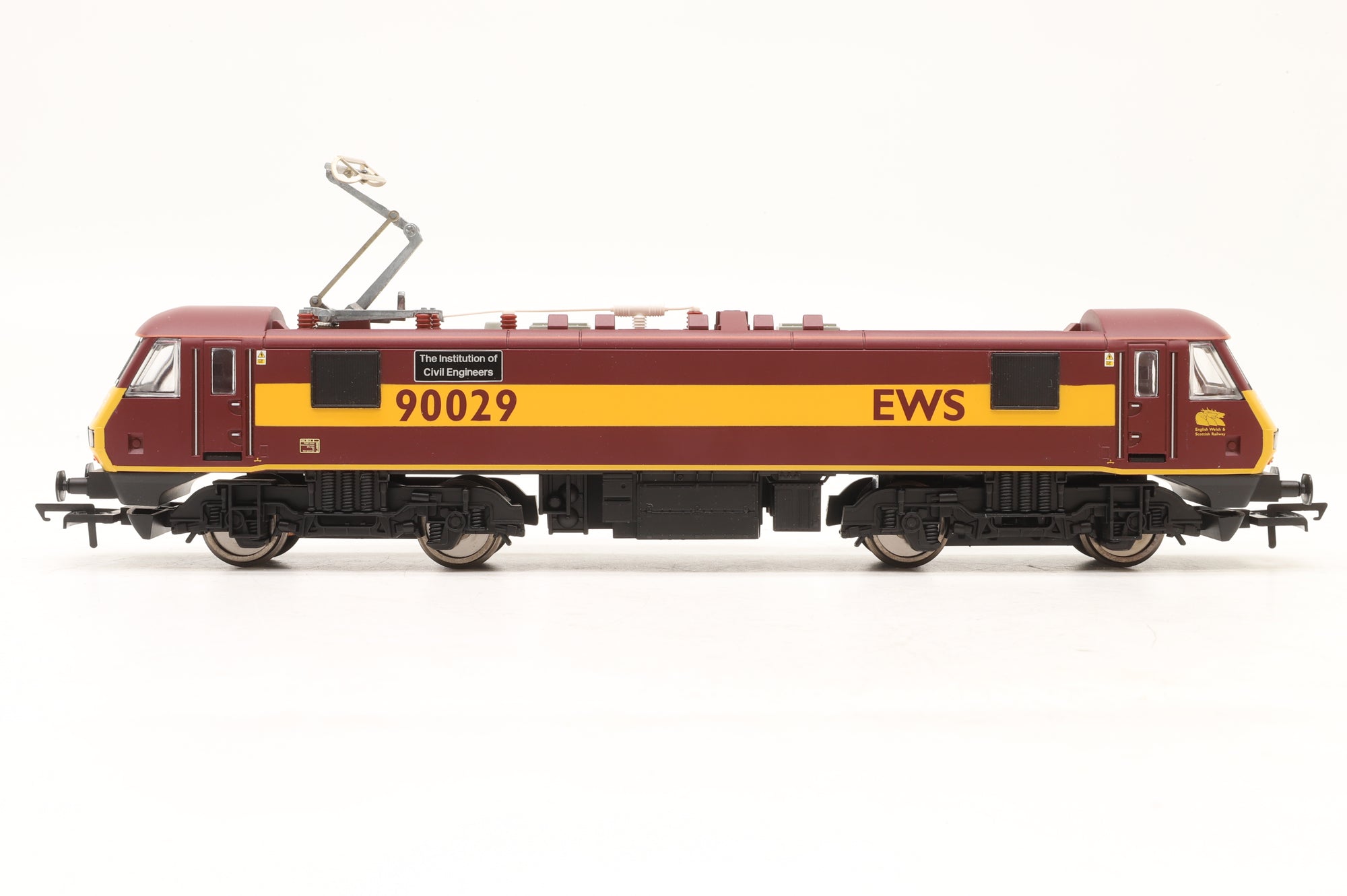Hornby OO R2955 Virgin Charter Relief Train Pack Incl. Class 90 & Mk3 DVT
