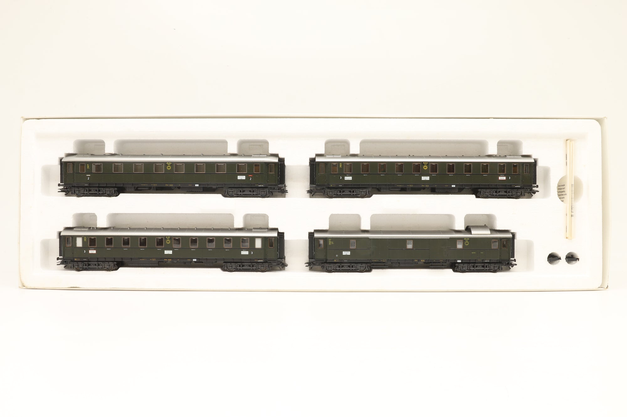 Marklin HO 42751 Set of 4 DRG Express Passenger Coaches