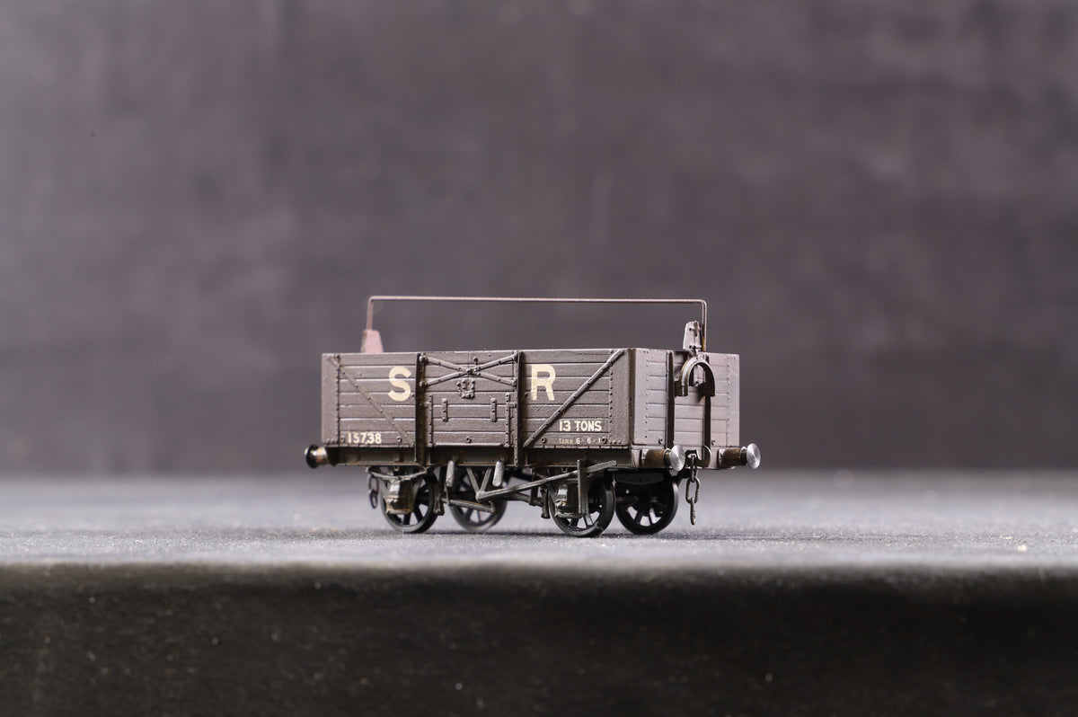 P4 Kit Built Rake Of 6 SR Weathered Wagons