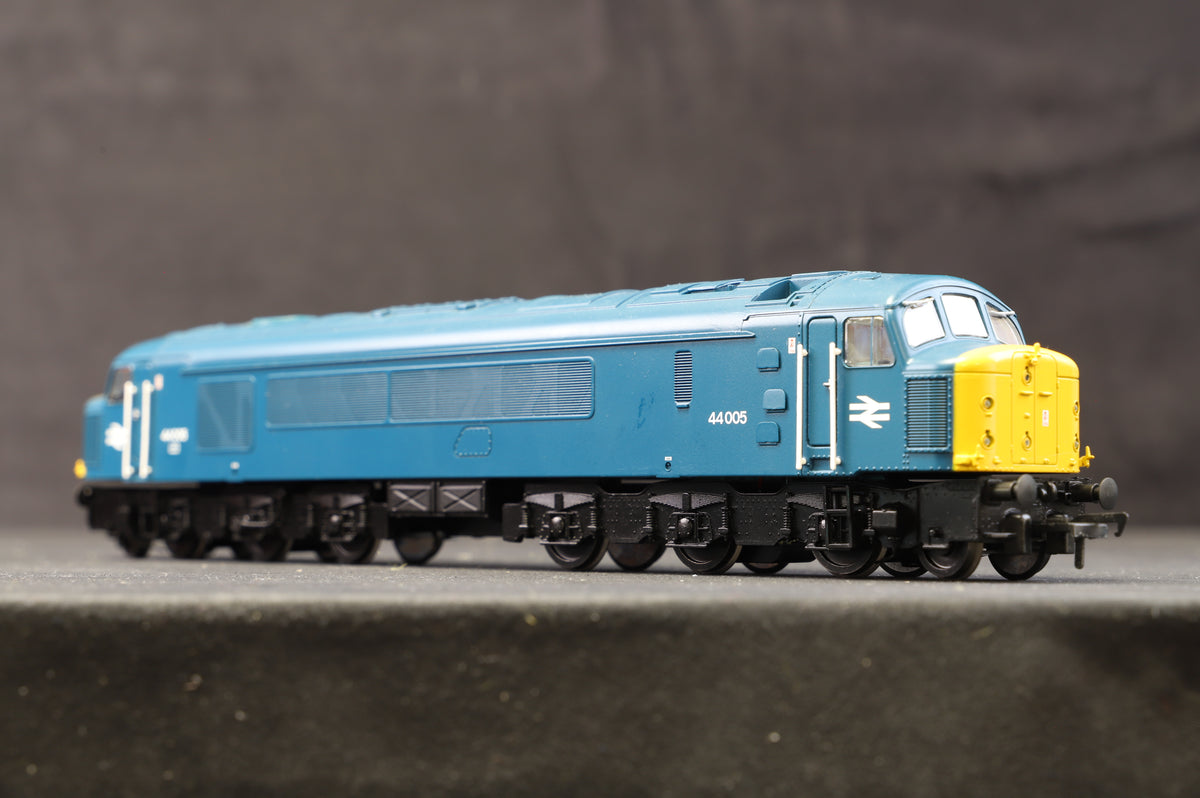 Bachmann OO 32-652DS Class 44 Diesel &#39;44005&#39; BR Blue, DCC Sound