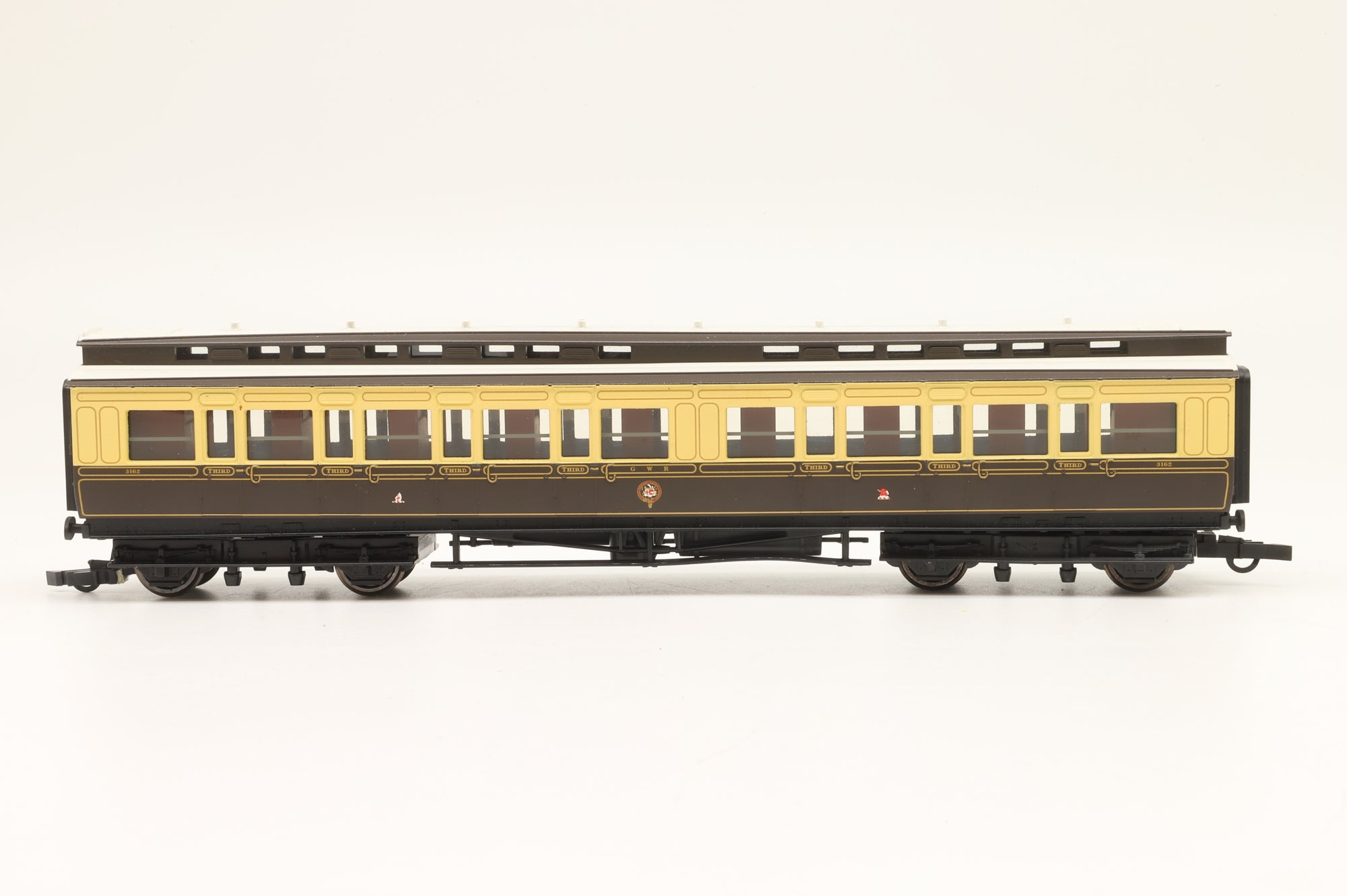 Hornby OO Rake Of 6 GWR Chlorestry GWR Chocolate & Cream Coaches
