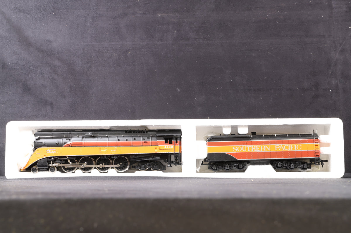 Bachmann HO 41-0550-D9 The Daylight GS4 4-8-4 &#39;4449&#39; Southern Pacific