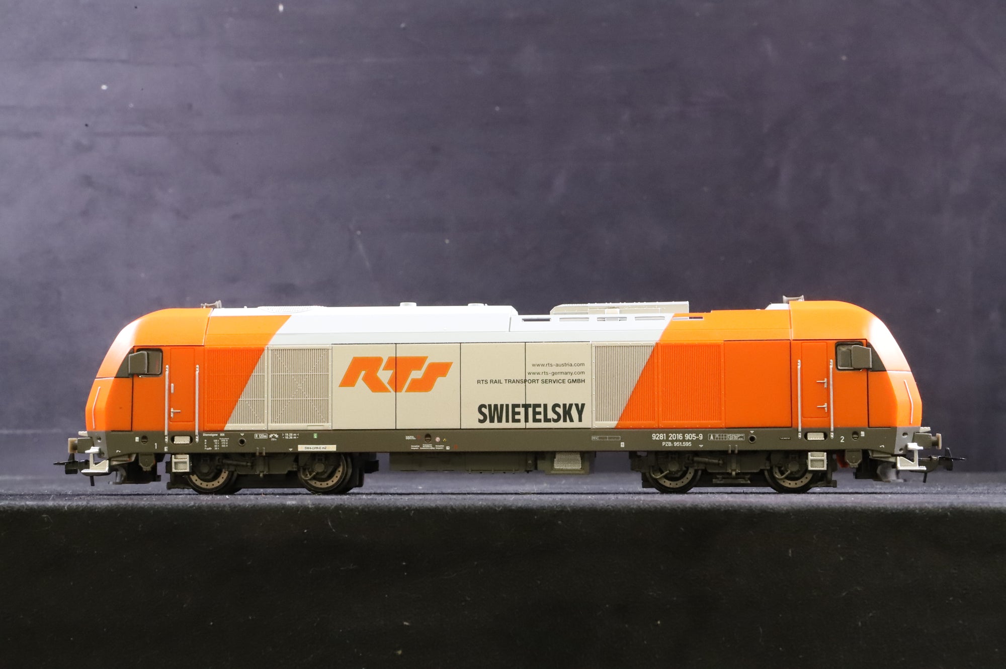 Piko HO 57592 Class Rh2016 Hercules Diesel Locomotive