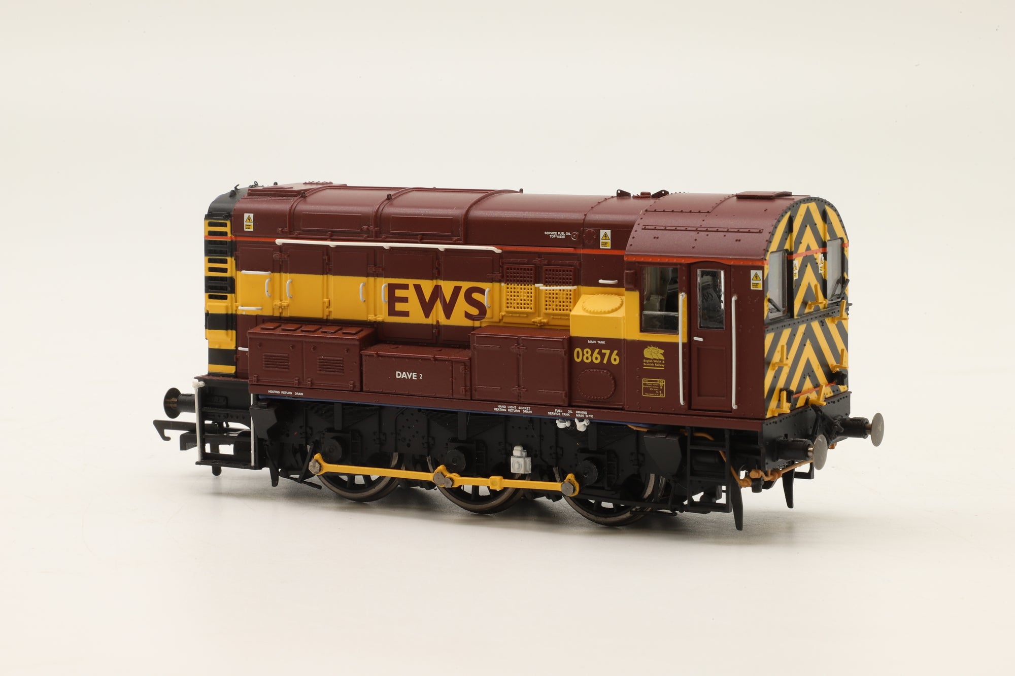 Hornby OO R2871 Class 08 Shunter '08676' EWS DCC fitted