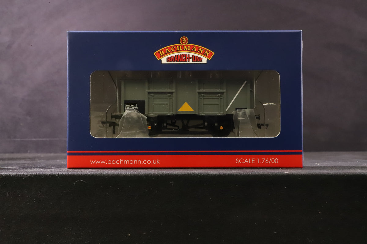 Bachmann OO 38-926Z/30Z/32Z Rake of 3 24.5T Mineral Wagons in BR Grey w/ Yellow Triangles