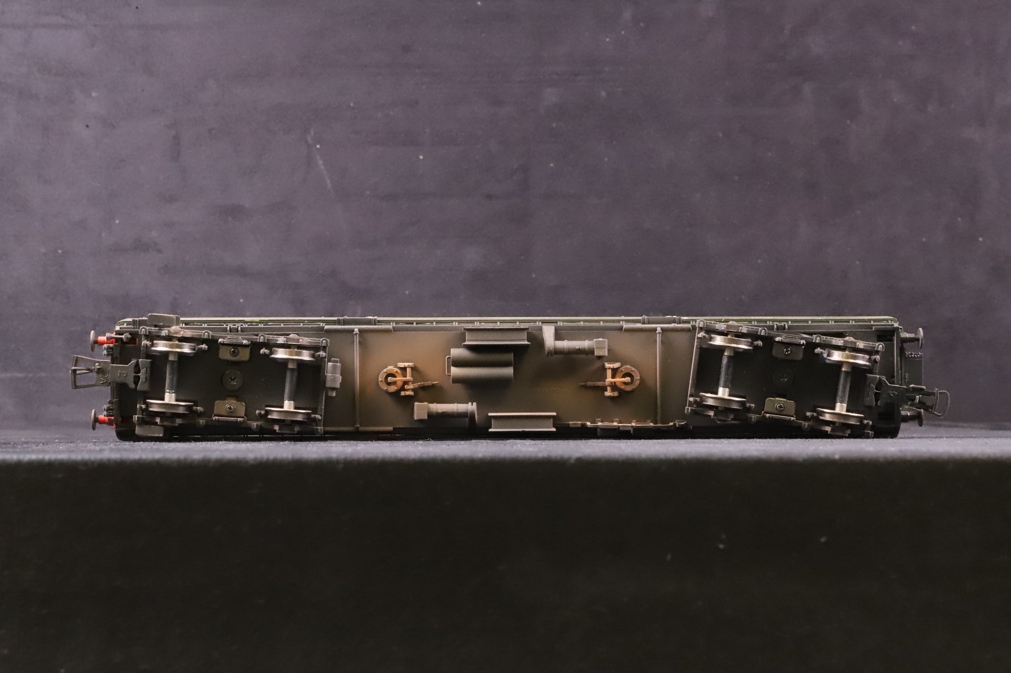 Bachmann OO 31-326B Class 105 2 Car DMU BR Green Speed Whiskers Weathered DCC Sound