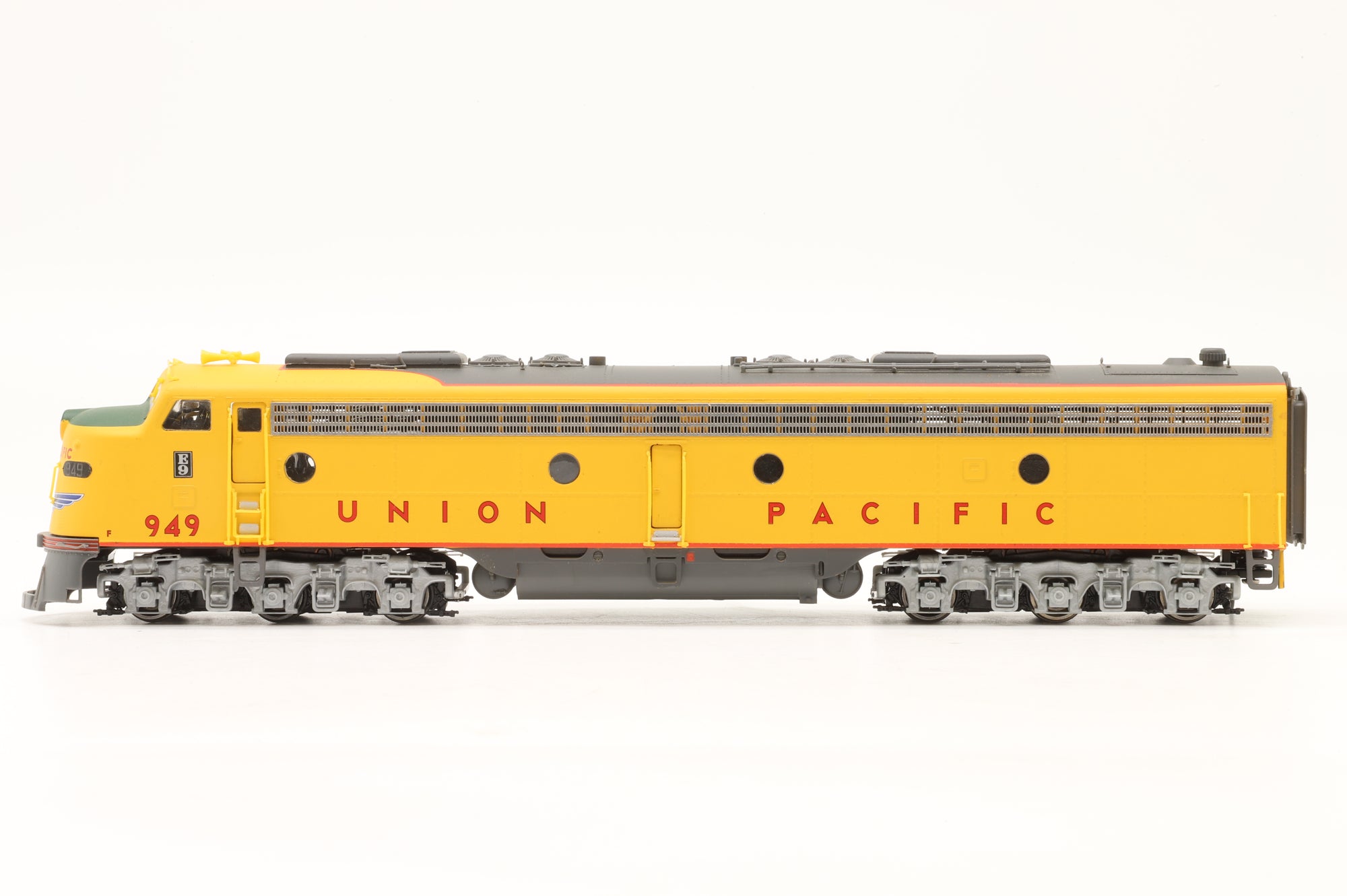 Proto 2000 Series HO 8036 E8/9 Loco #949 in UP Livery