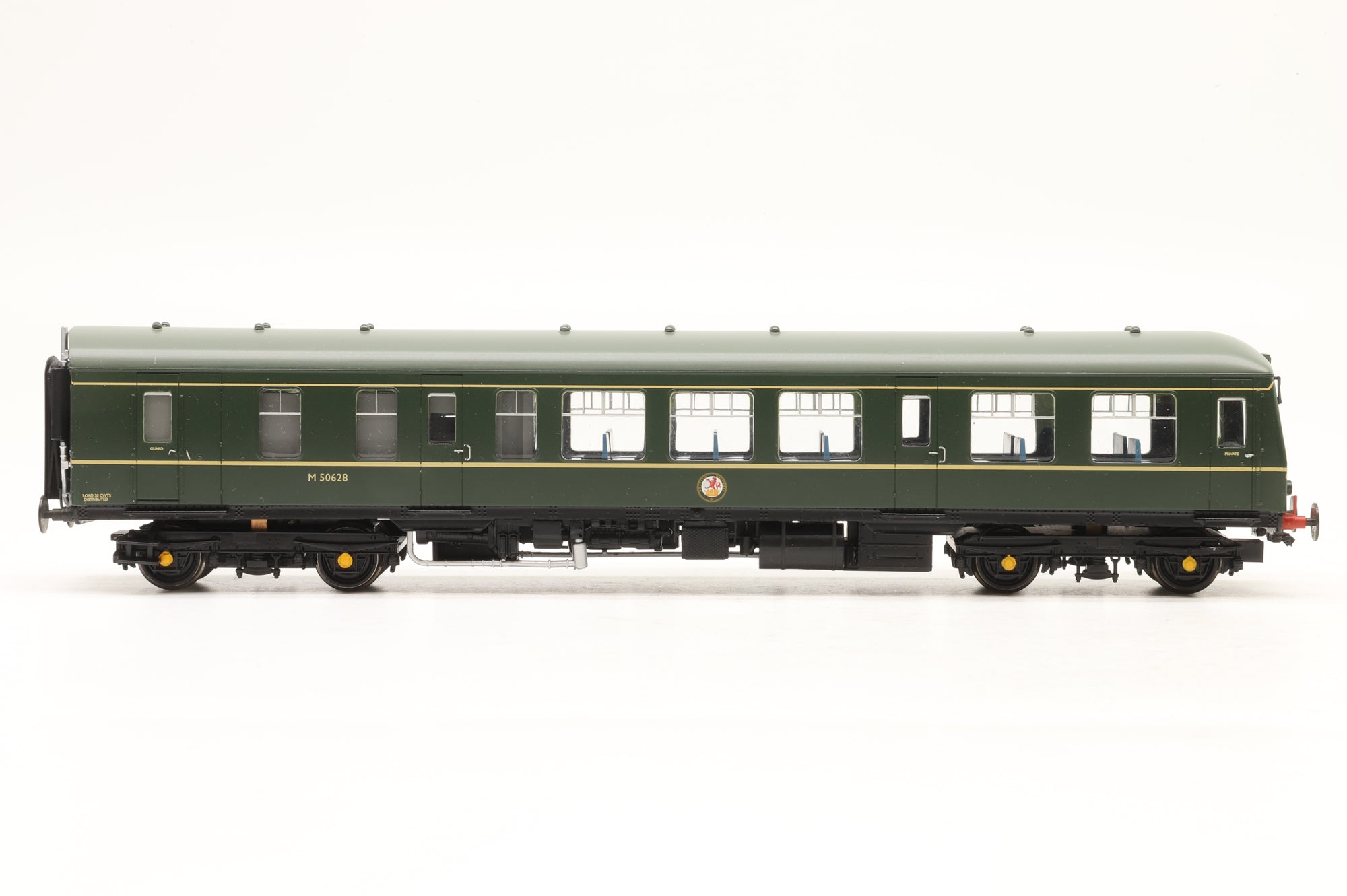 Bachmann OO 32-900 Class 108 DMU 2 Car BR Green with Speed Whiskers