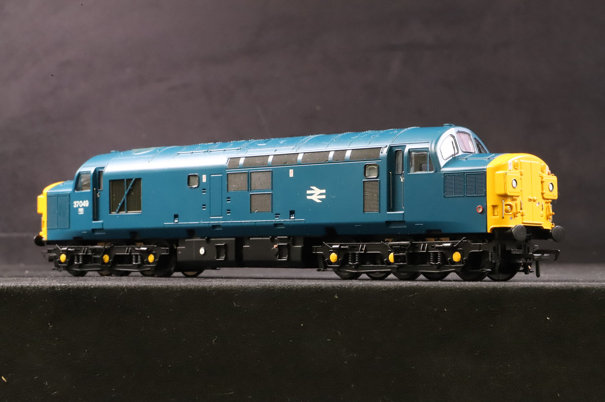 Bachmann OO 32-783DS Class 37 37049 in BR Blue