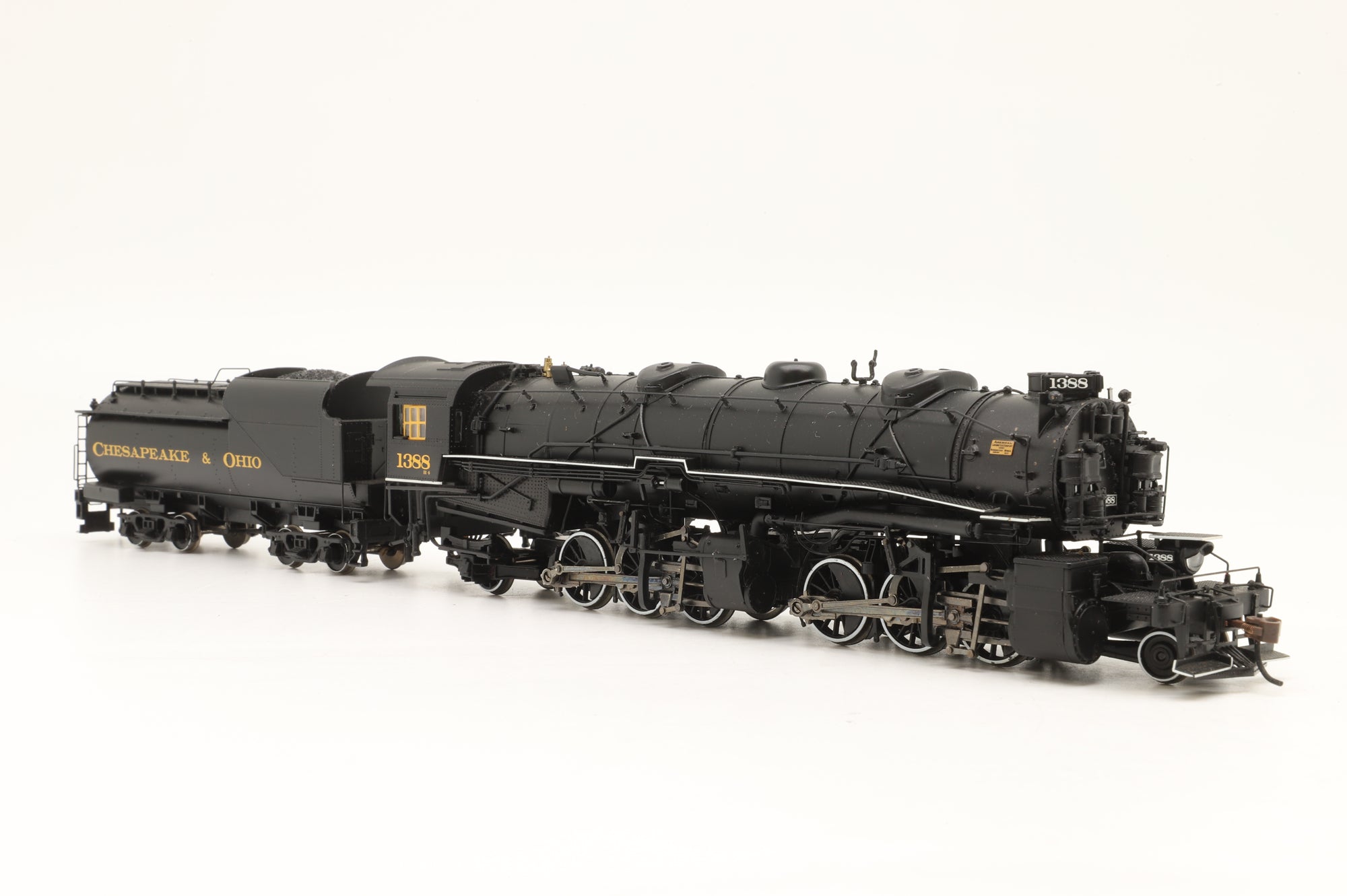 Spectrum HO Class H-4 2-6-6-2 #1388 in Chesapeake & Ohio Black – DCC Sound