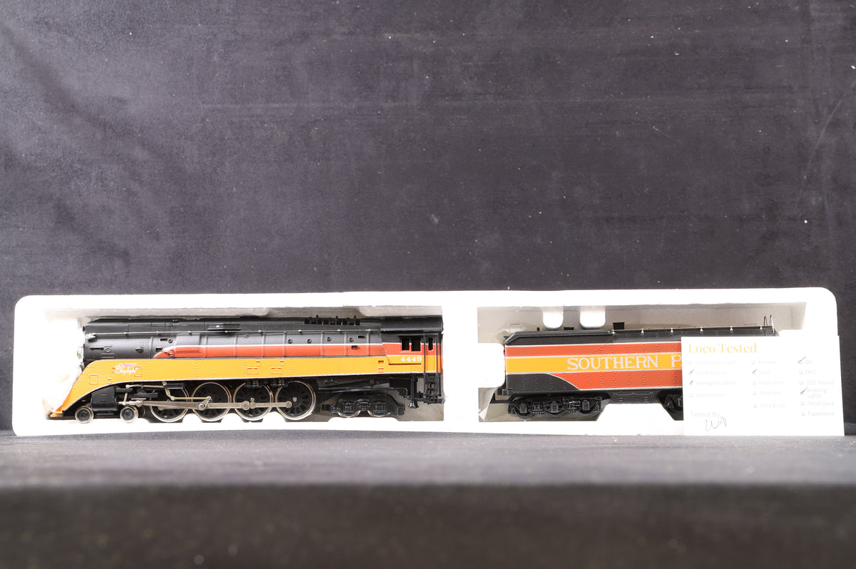 Bachmann HO 41-0550-D9 The Daylight GS4 4-8-4 &#39;4449&#39; Southern Pacific