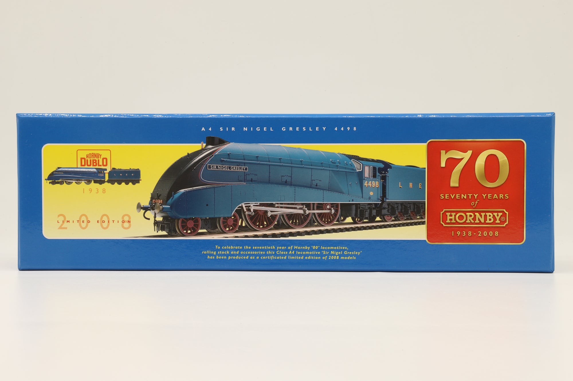 Hornby OO R2699 Class A4 '4498' 'Sir Nigel Gresley' LNER Garter Blue