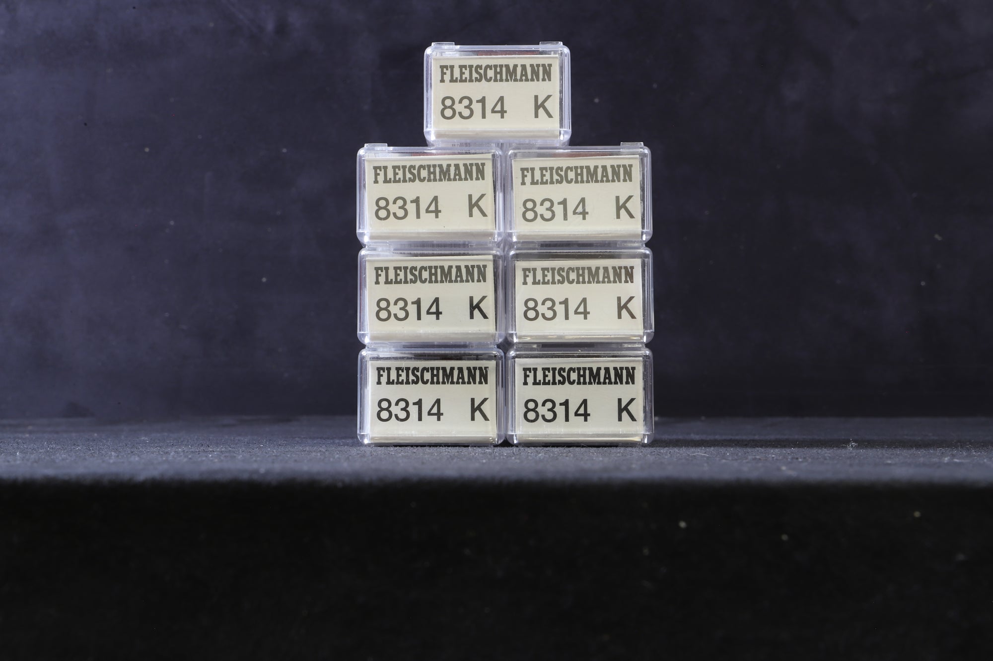 Fleischmann N 8314 Rake Of 7 DB Box Vans