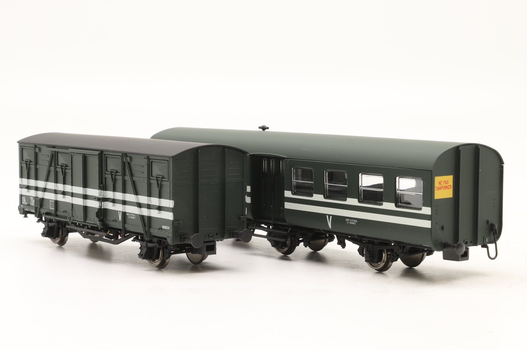 L.S. Models HO 90003-2 SNCF Green Coach/Van Pack