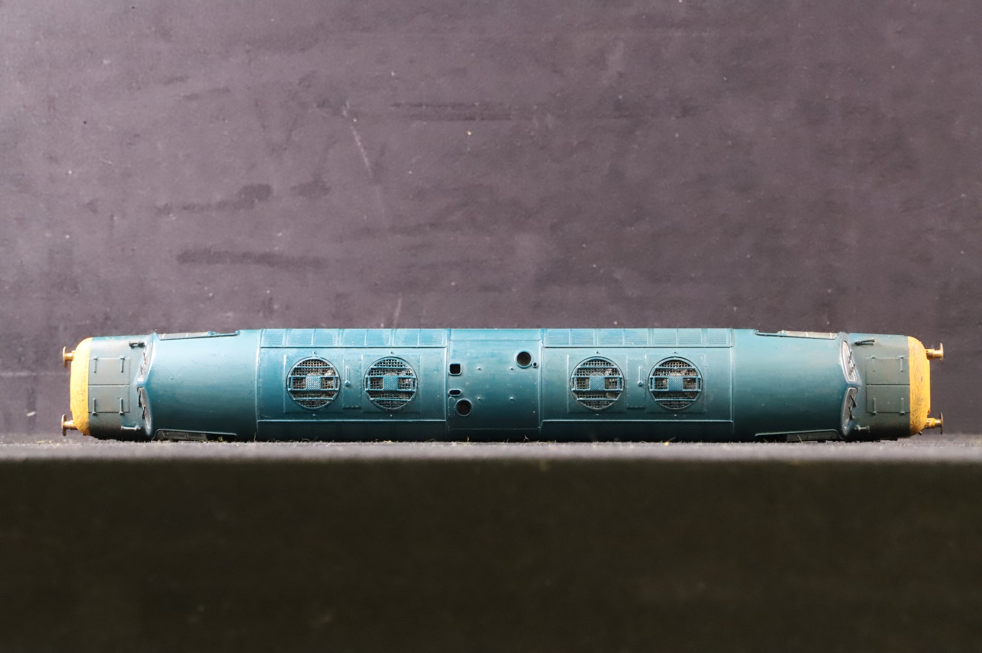 WORKSHOP Bachmann OO Class 55 Deltic 55017 'Durham Light Infantry' in BR Blue - Weathered