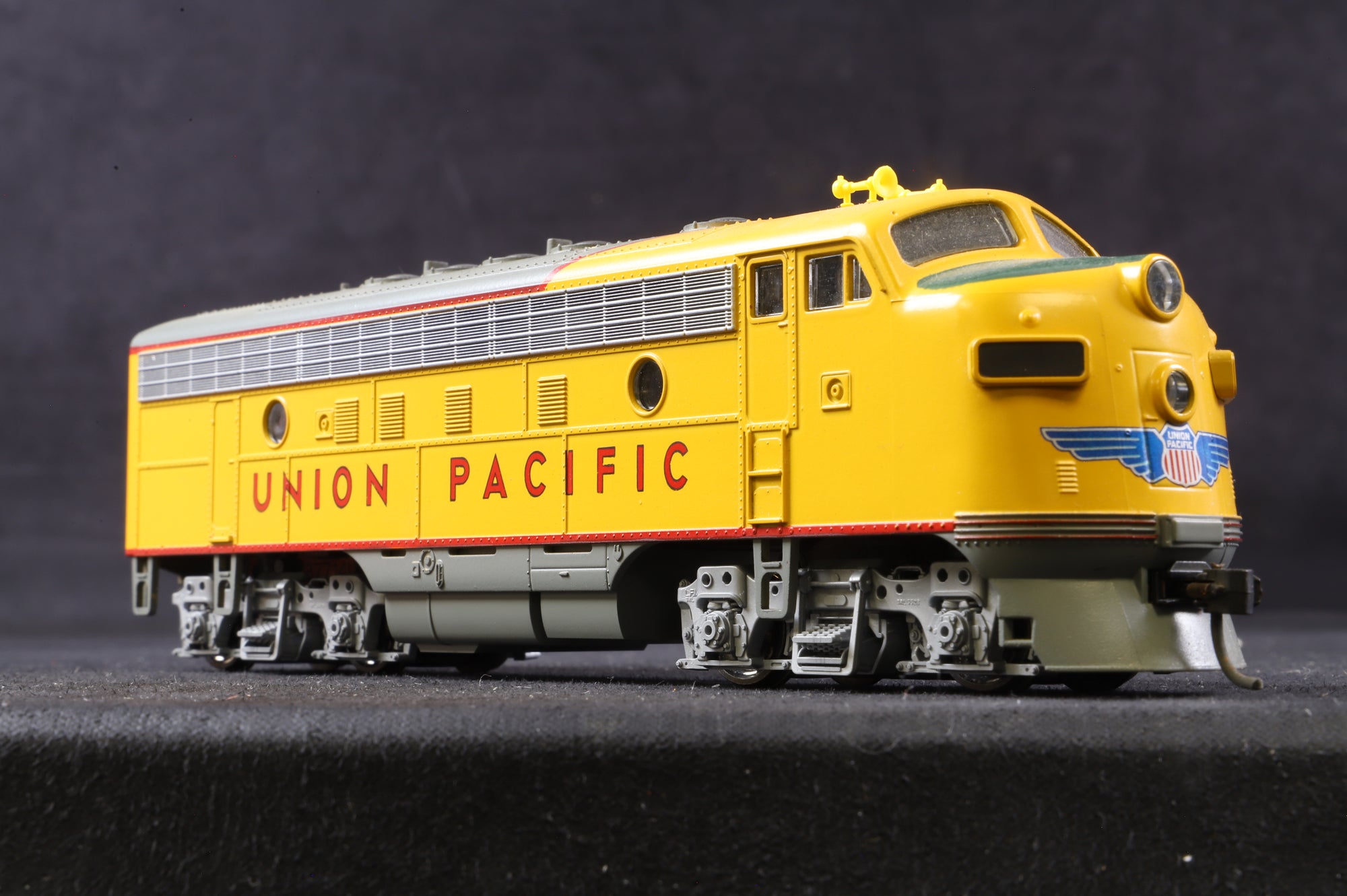 Stewart Hobbies HO 9180 F7A Phase 1 Union Pacific Diesel Locomotive
