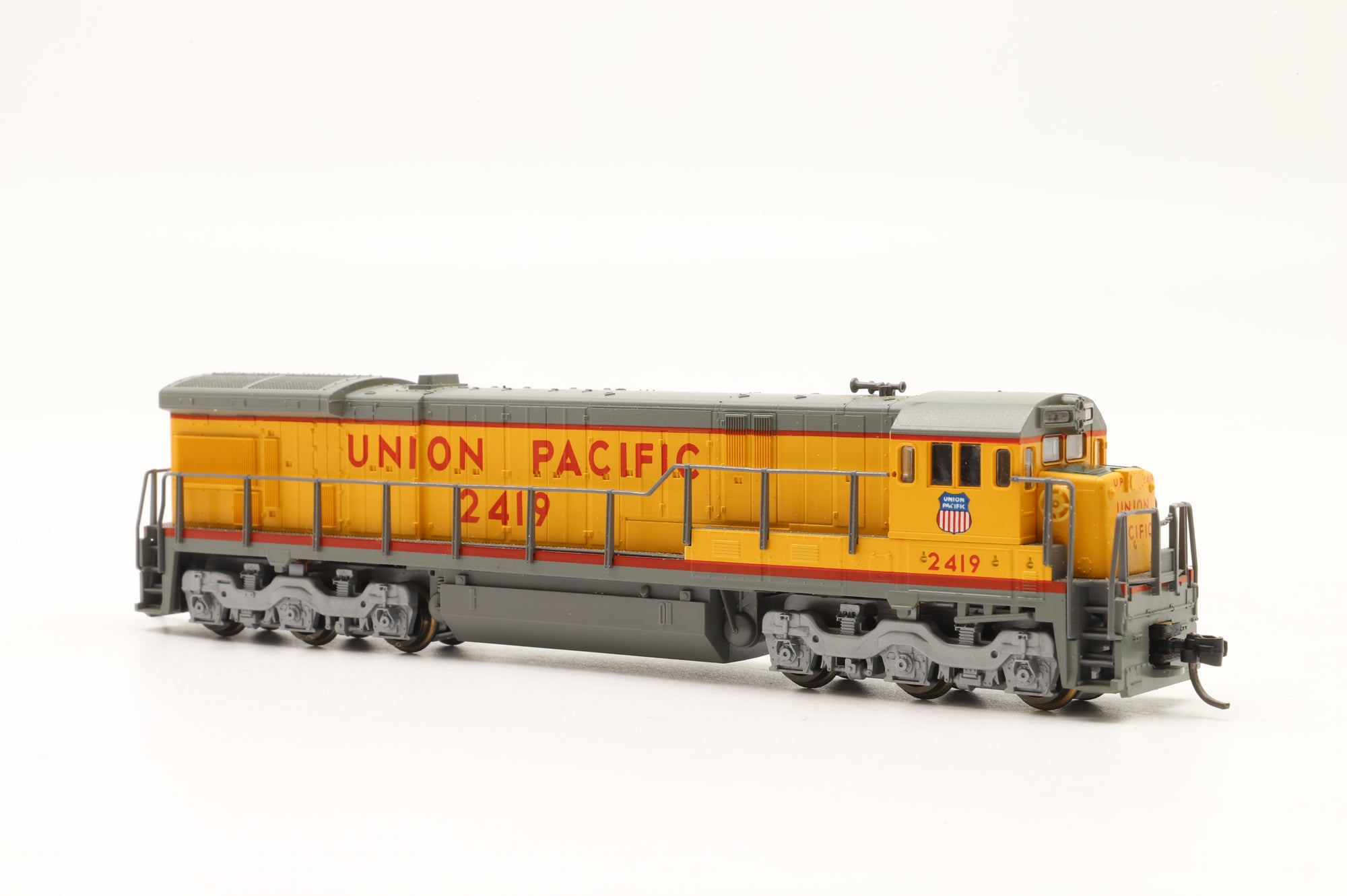 Kato N 176-30C C30-7 2419 in UP Livery