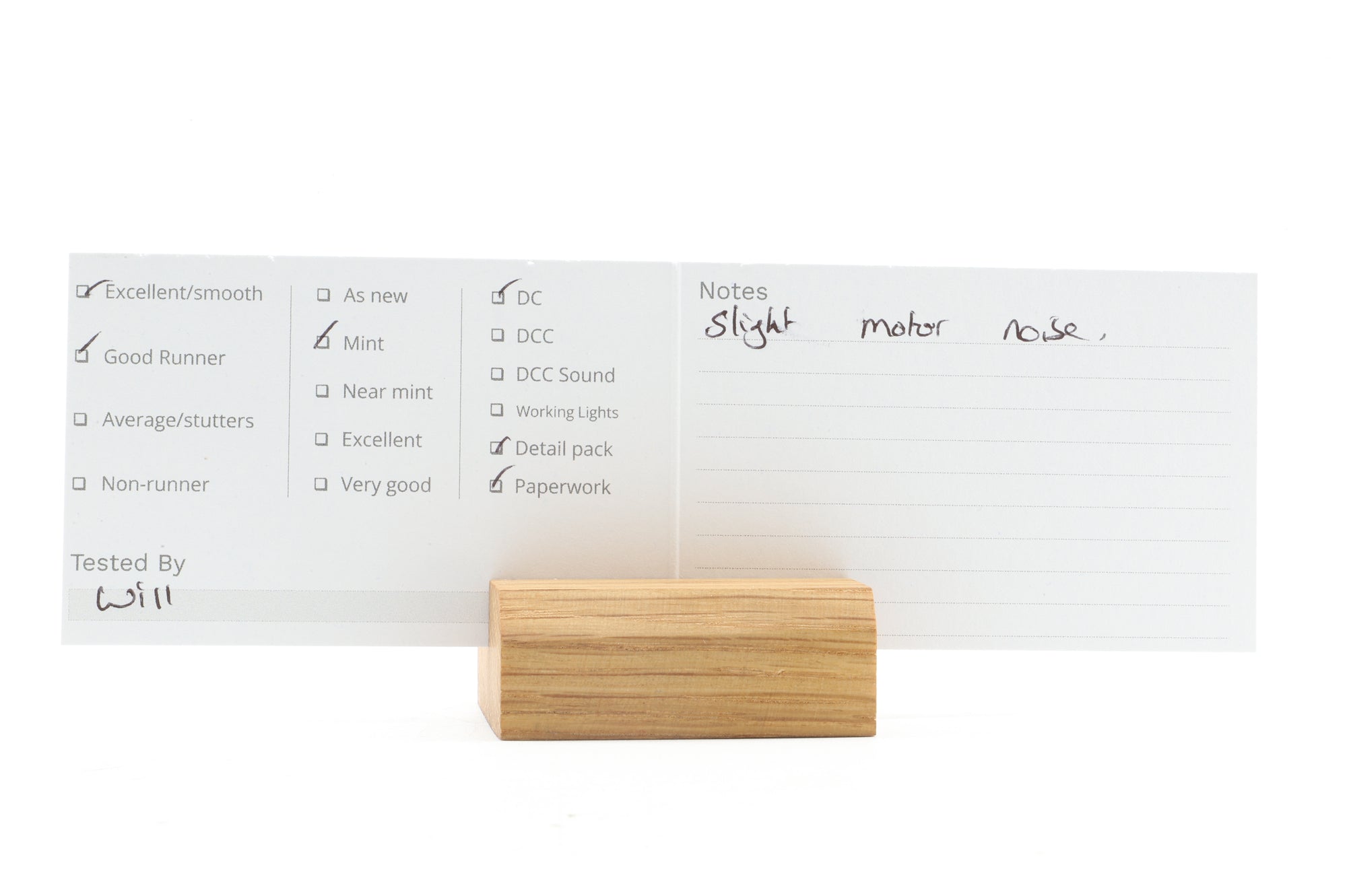 Bachmann OO 32-027 Class 20 Diesel 'D8000' BR Green w/Indicator Discs