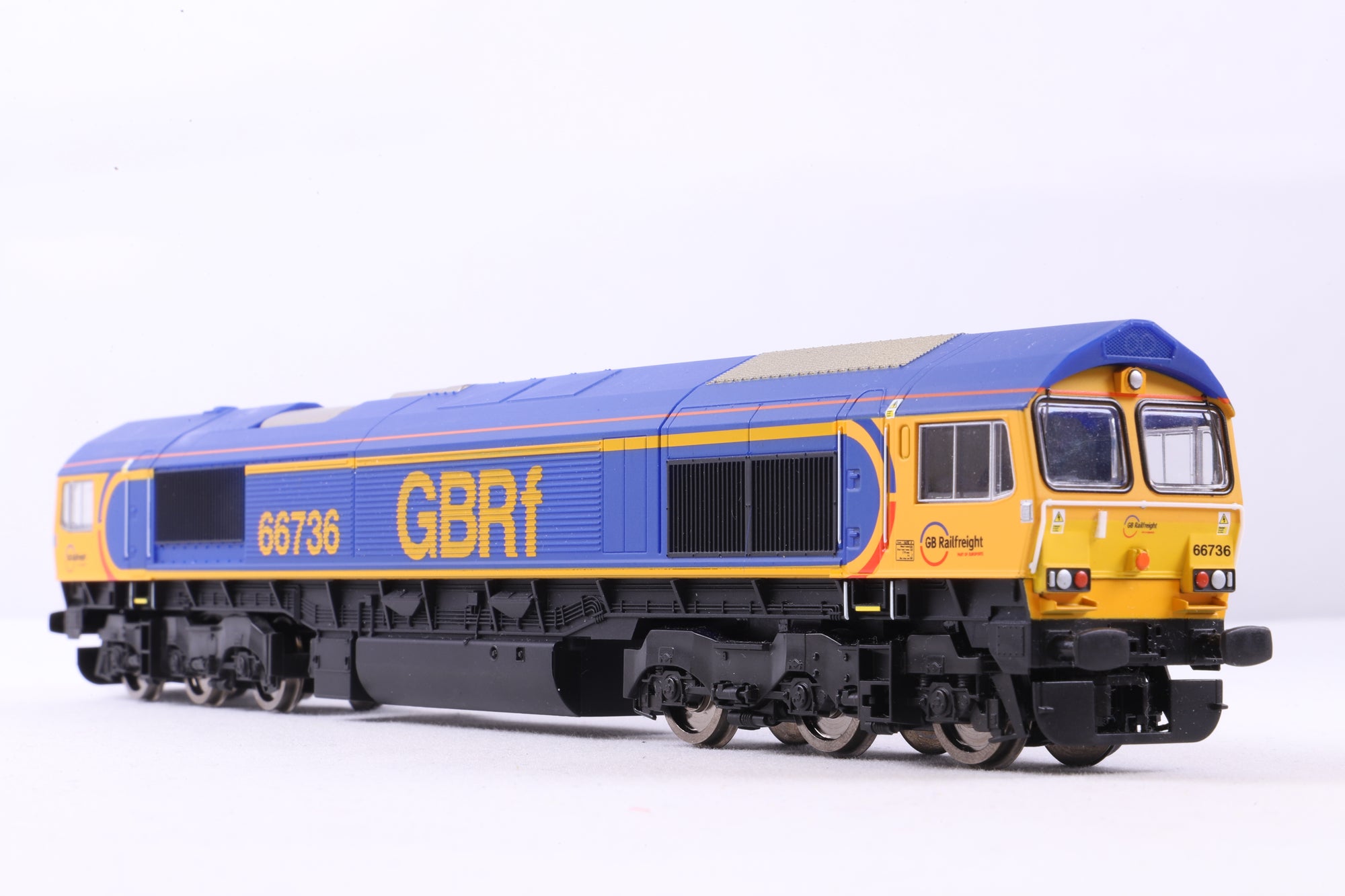 WORKSHOP Hornby OO R3182 Class 66 66536 in GBRF Livery