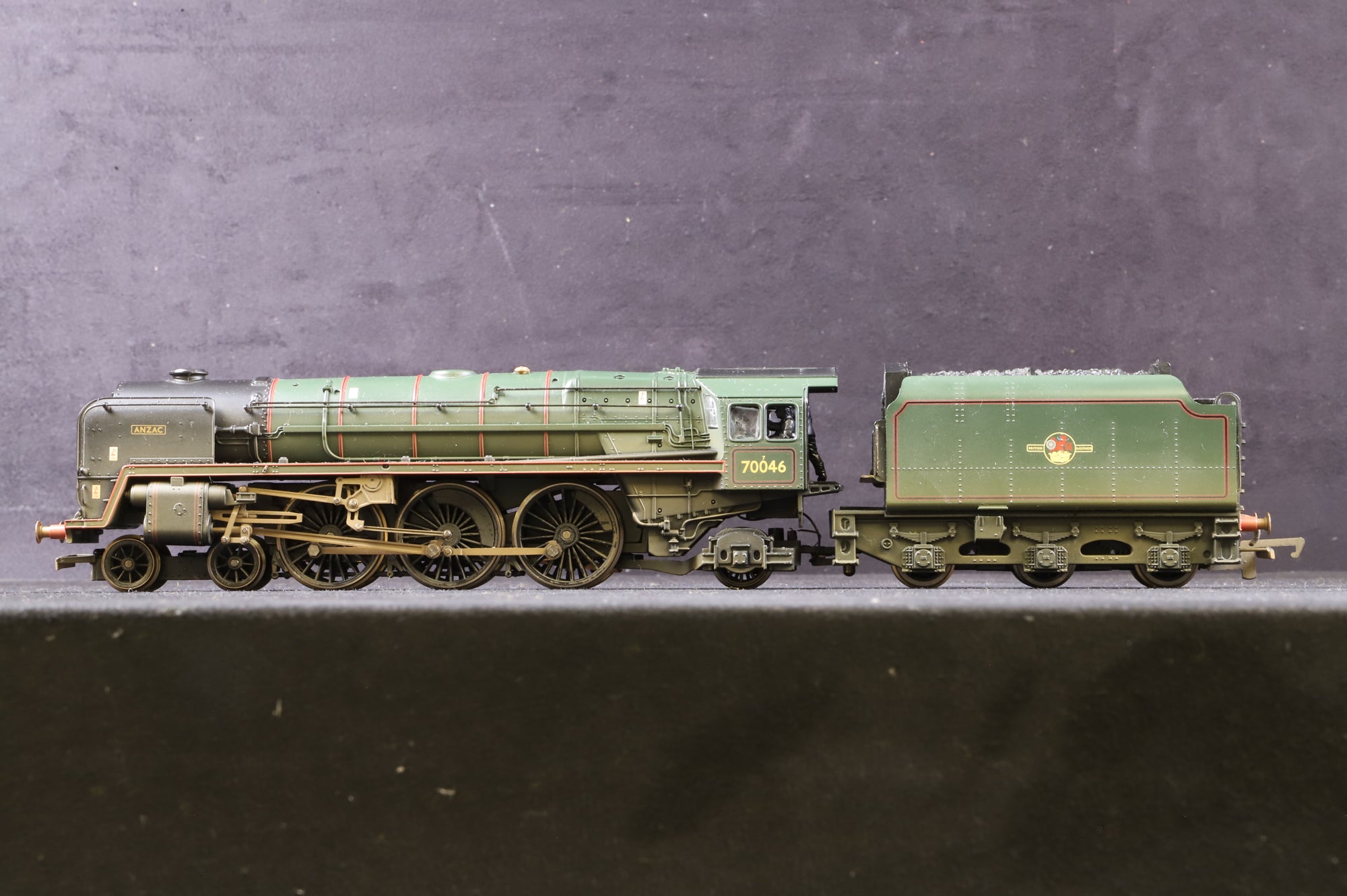 Hornby WORKSHOP OO R2457 Britannia Class 7MT 'Anzac' '70046' BR Green L/C Weathered
