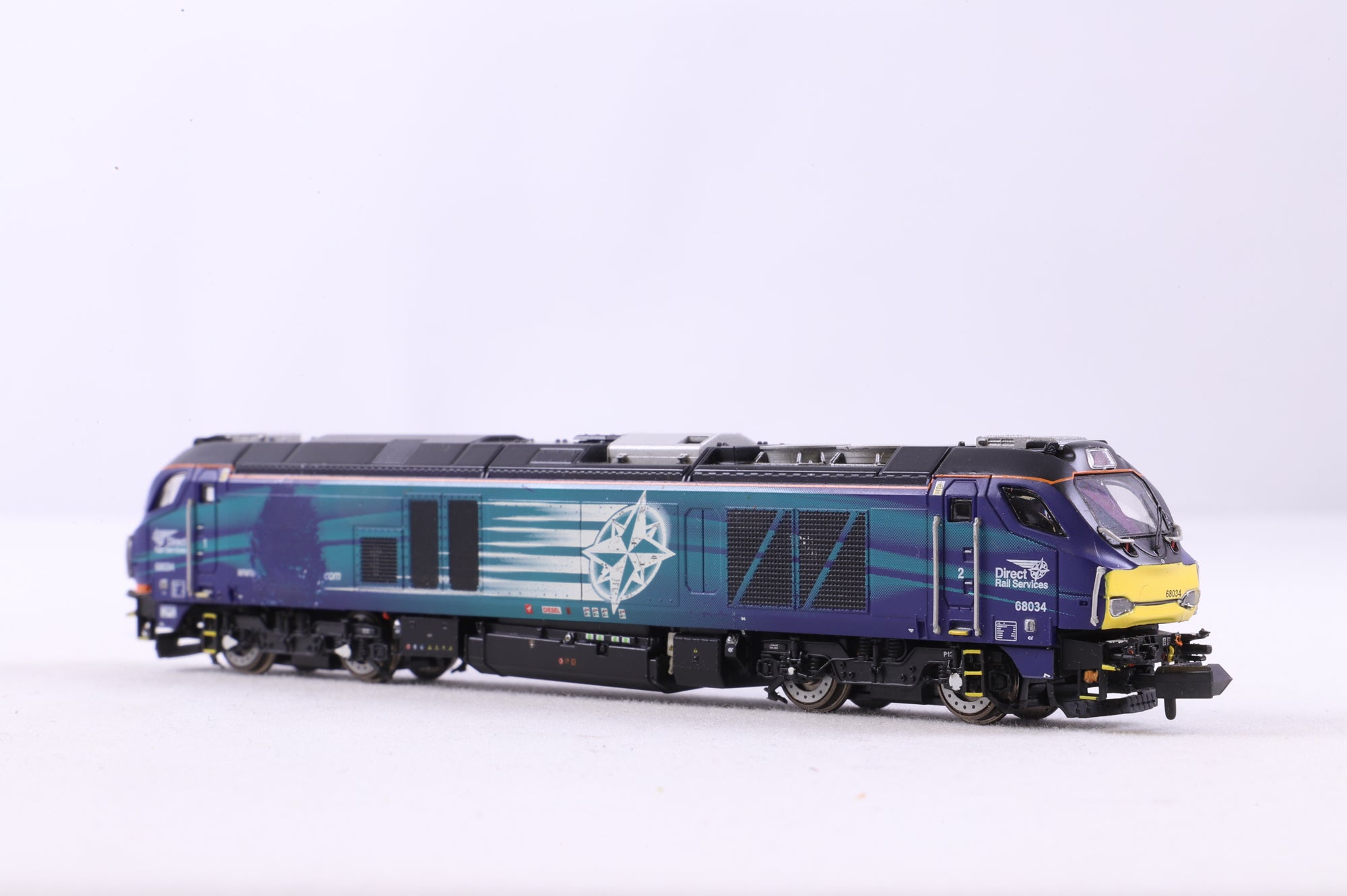 Dapol N 2D-022-011 Class 68 '68034' DRS Compass DCC Fitted