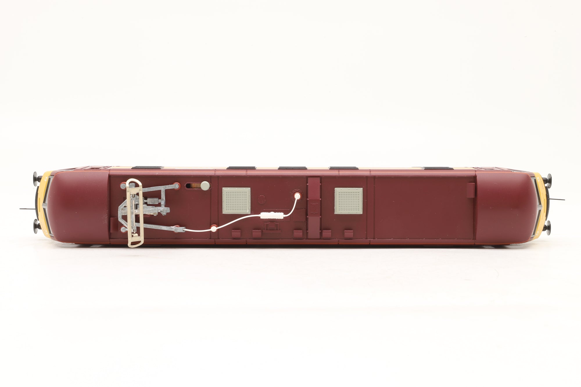 Hornby OO R2955 Virgin Charter Relief Train Pack Incl. Class 90 & Mk3 DVT