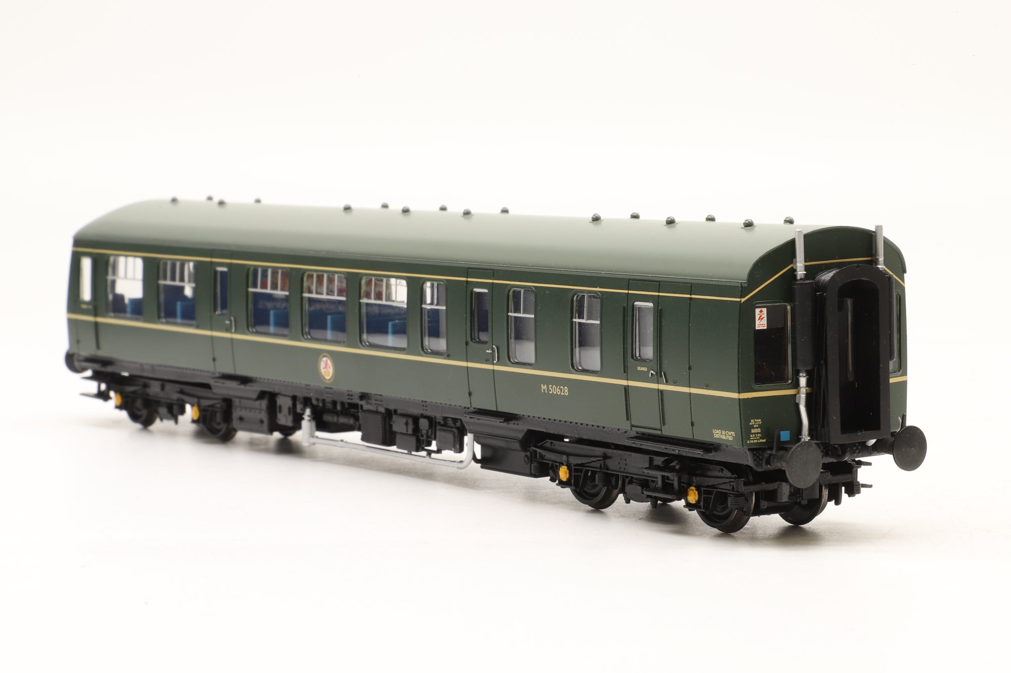 Bachmann OO 32-900 Class 108 DMU 2 Car BR Green with Speed Whiskers