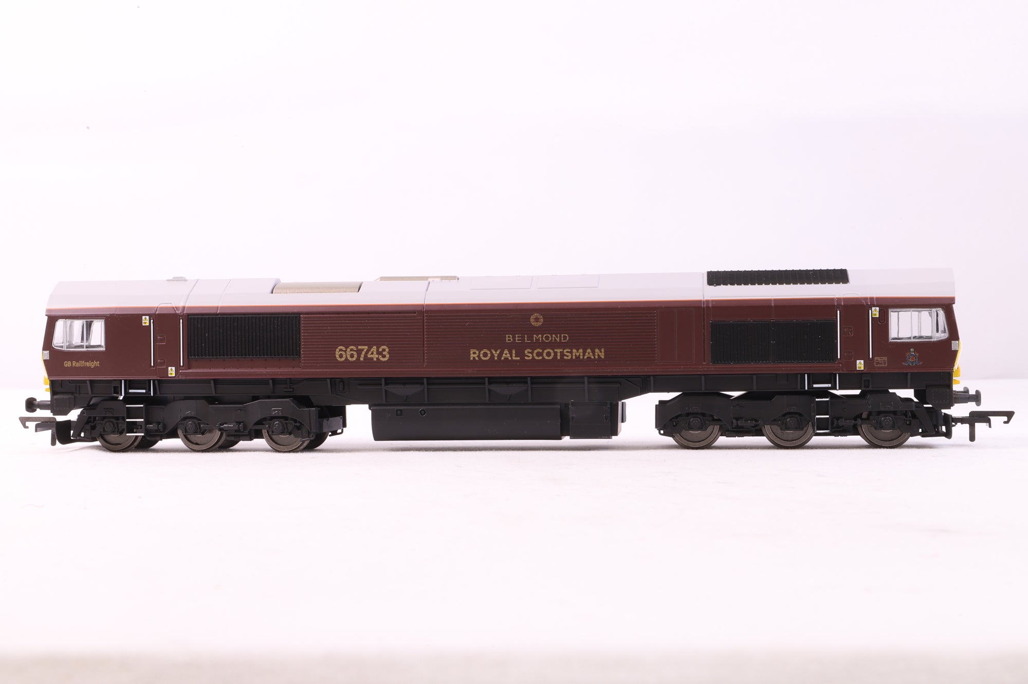 Hornby OO R3950 Class 66 '66743' Belmond Royal Scotsman