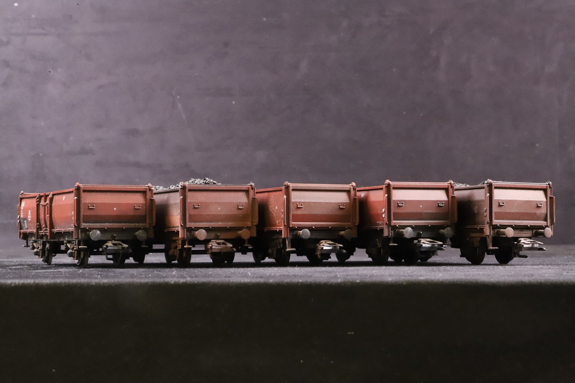 Marklin HO 4602 x5 Rake of 5 Open Goods Wagons in DB Brown - Weathered w/ 3x Coal Loads