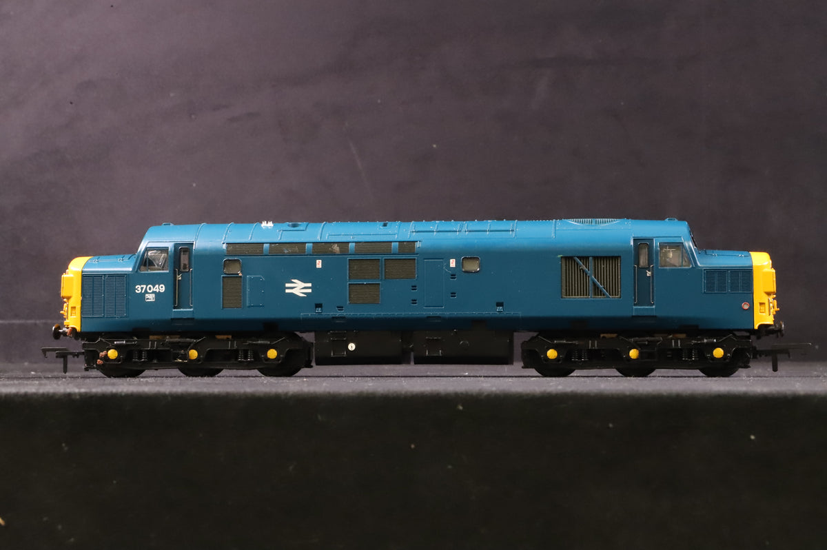 Bachmann OO 32-783DS Class 37 37049 in BR Blue