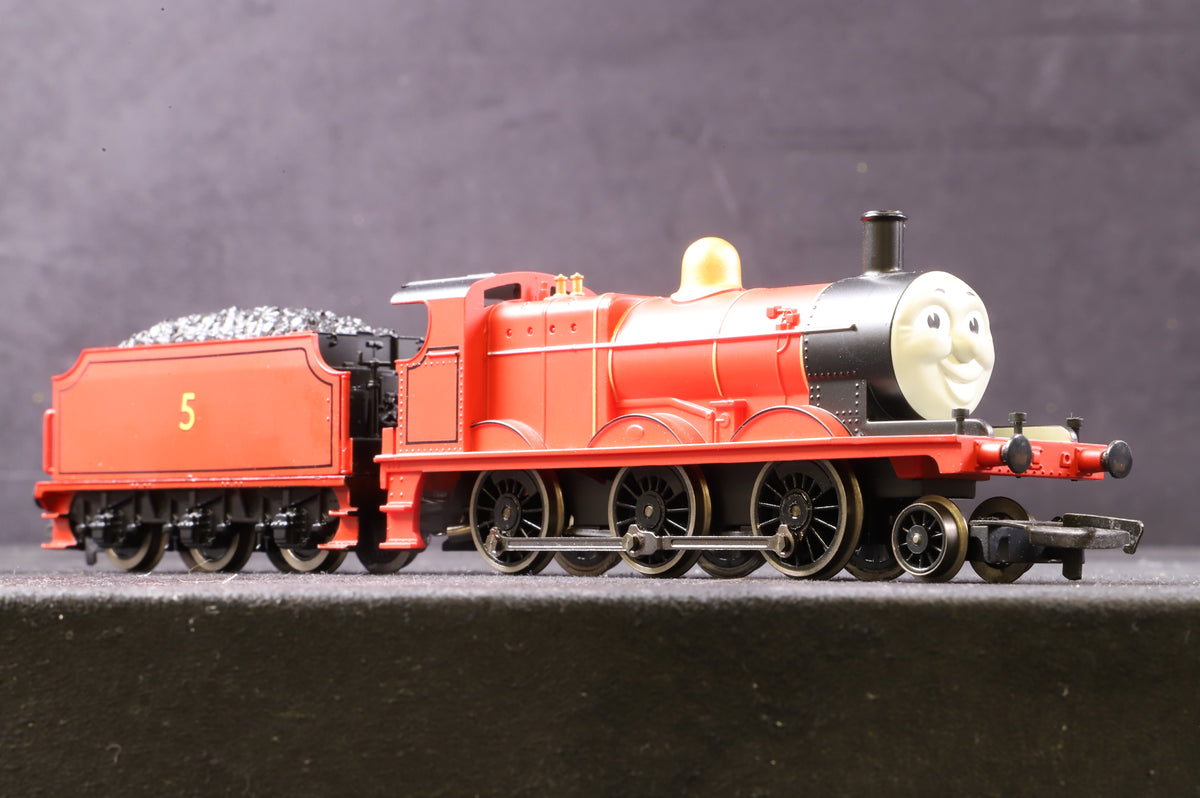 Hornby OO 2-6-0 Thomas the Tank &#39;James&#39; &#39;5&#39;